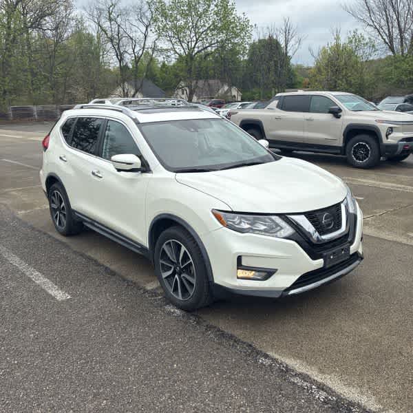 Thumbnail: 2017 Nissan Rogue - 11