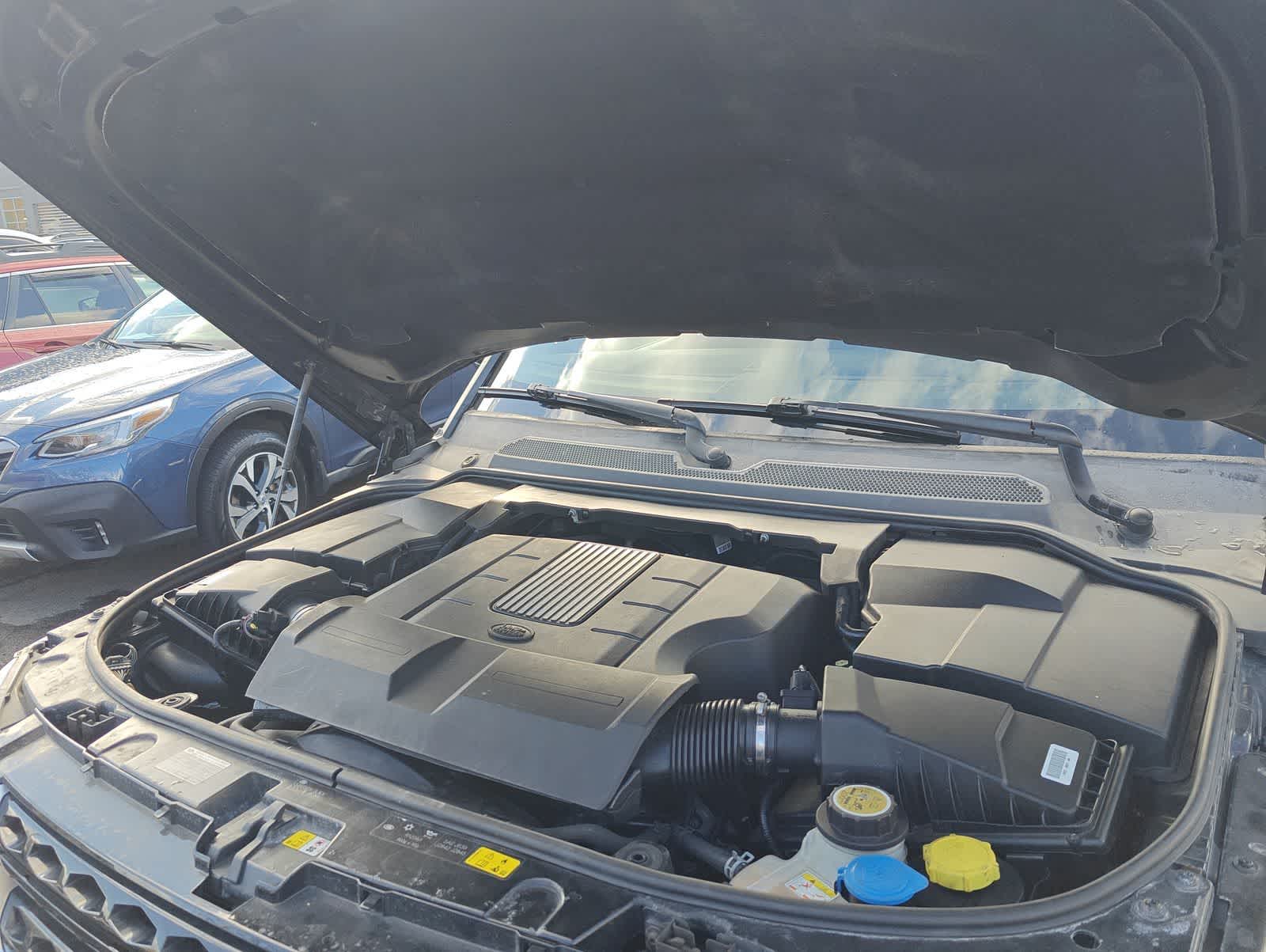 Thumbnail: 2015 Land Rover LR4 - 15