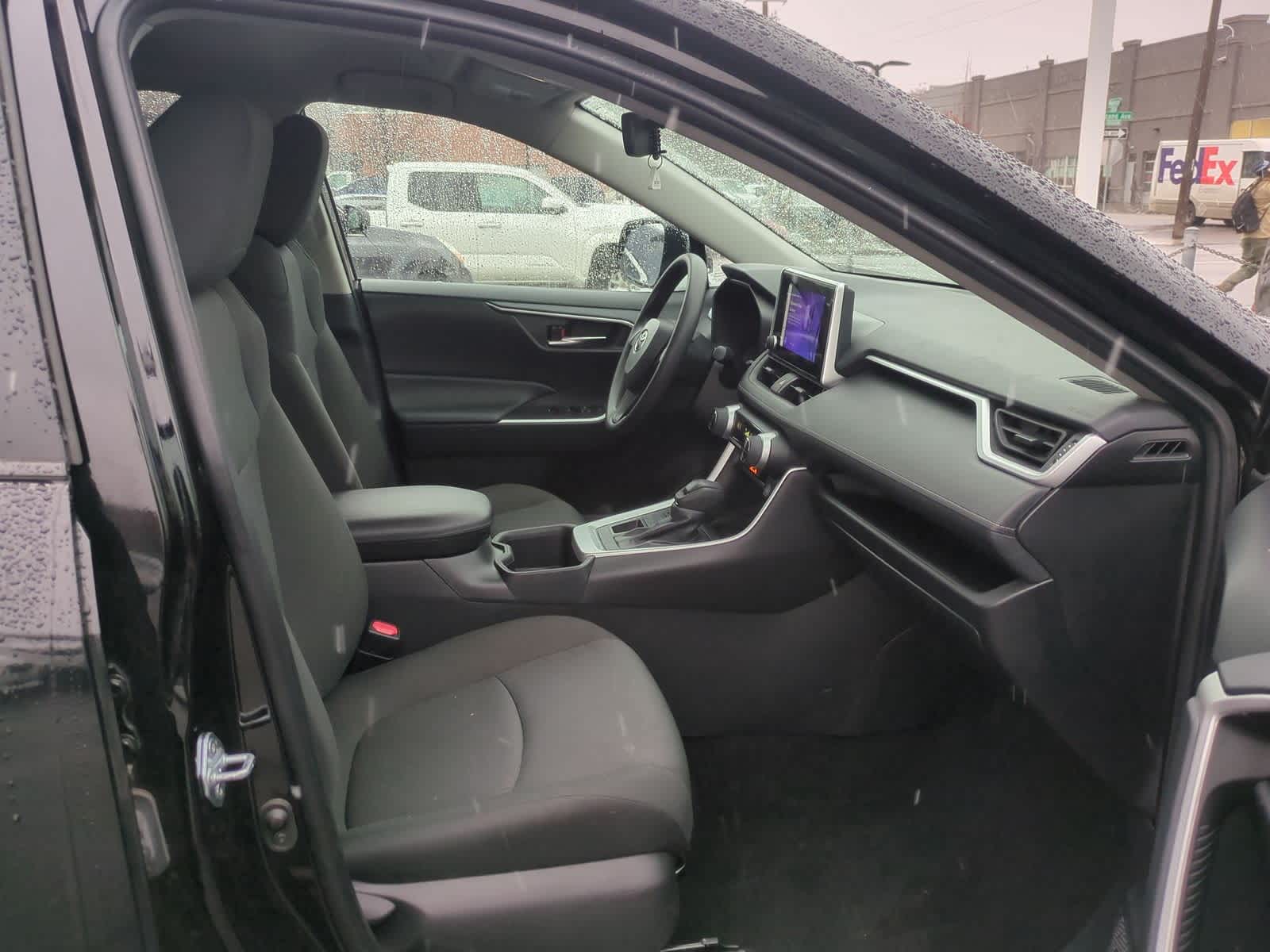 Thumbnail: 2024 Toyota RAV4 - 21