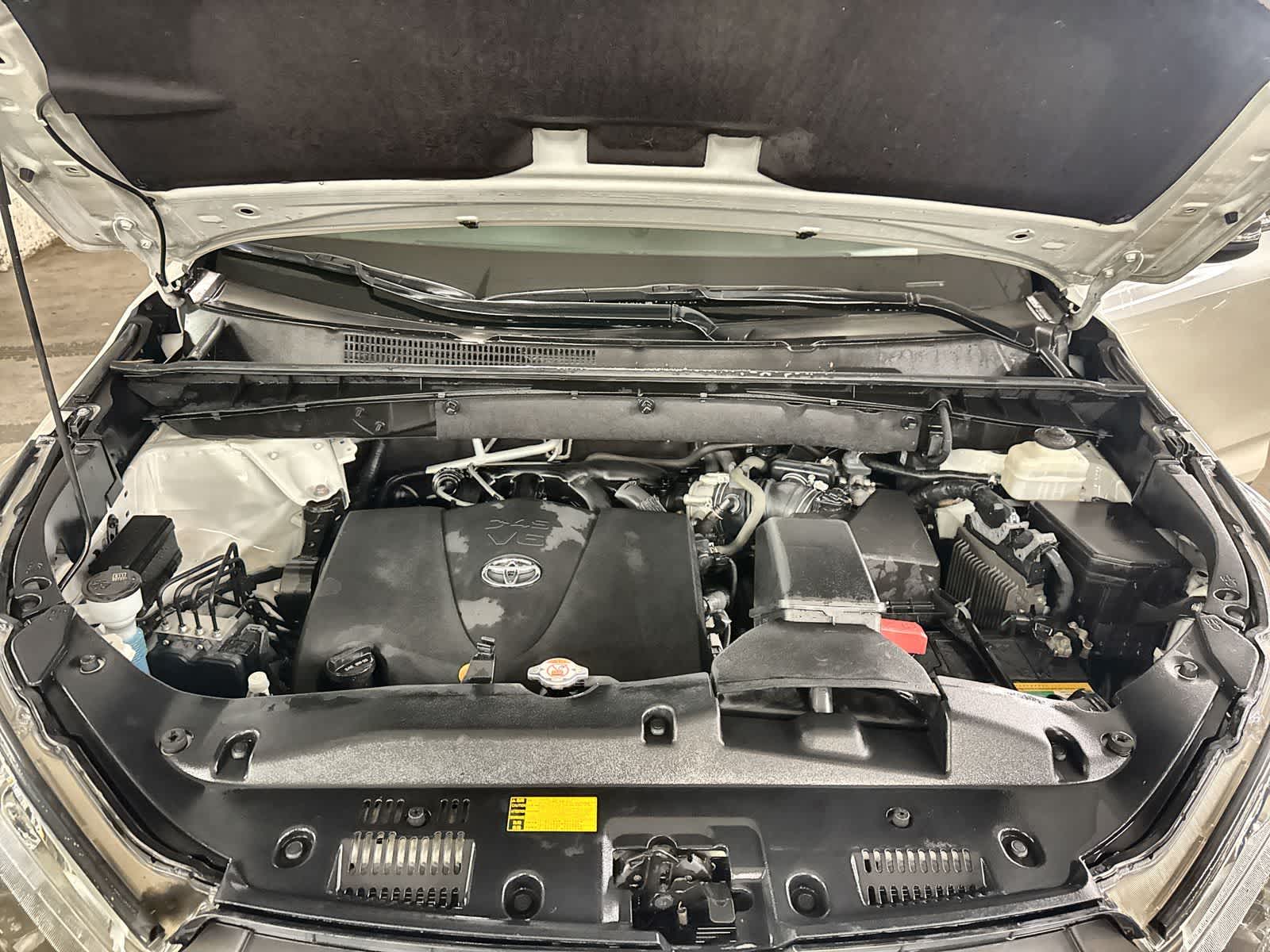 Thumbnail: 2019 Toyota Highlander - 15