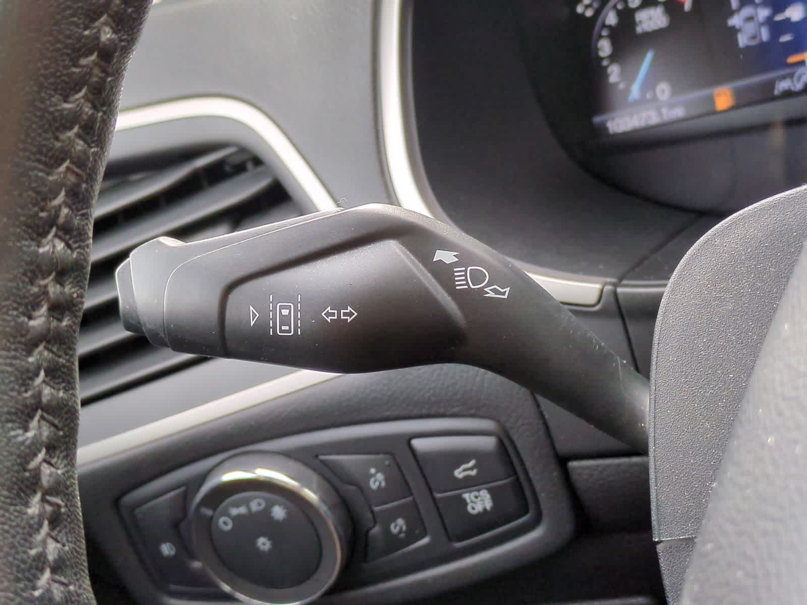 Thumbnail: 2020 Ford Edge - 26