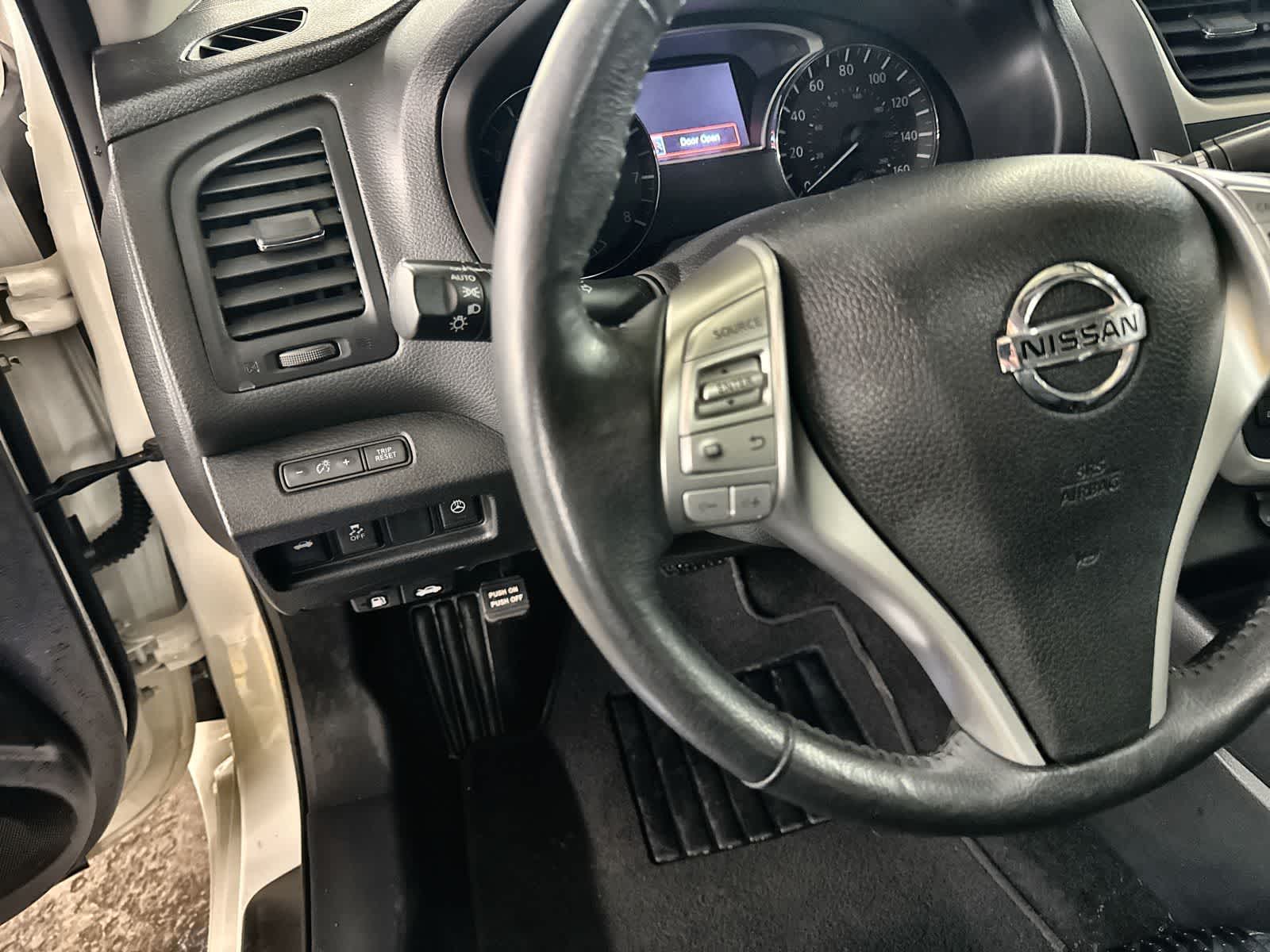 Thumbnail: 2017 Nissan Altima - 26