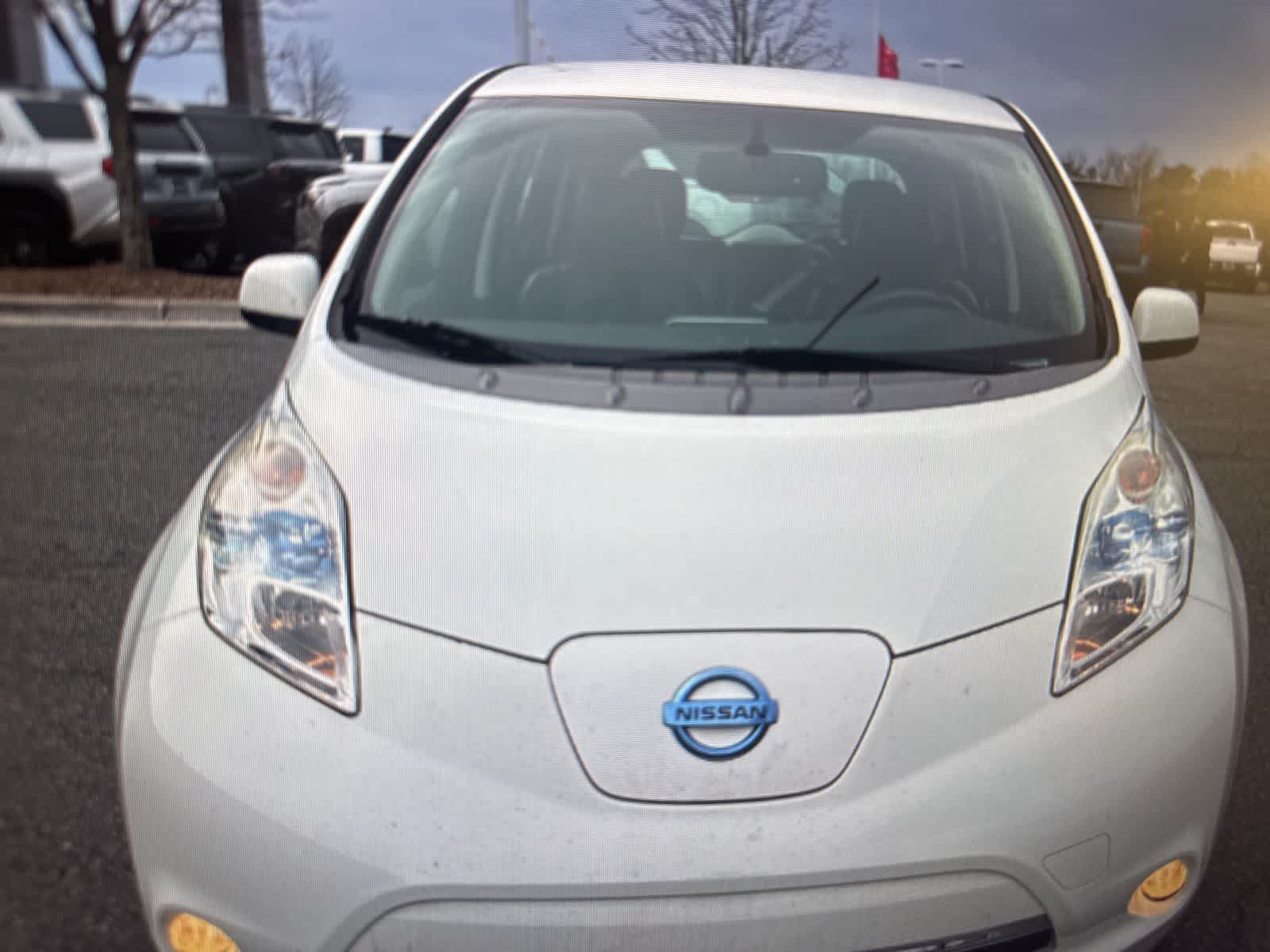 Thumbnail: 2016 Nissan Leaf - 8