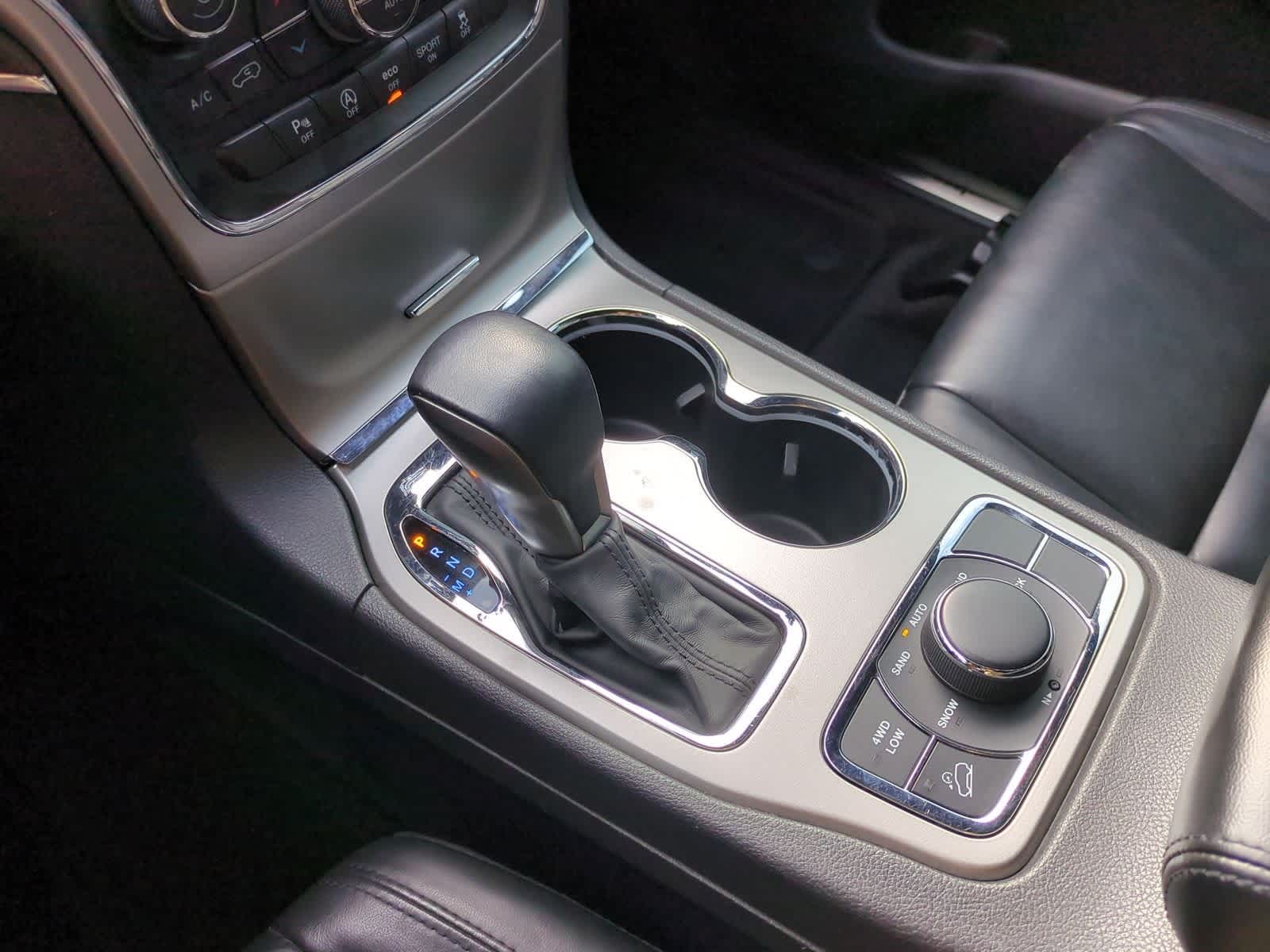 Thumbnail: 2018 Jeep Grand Cherokee - 32