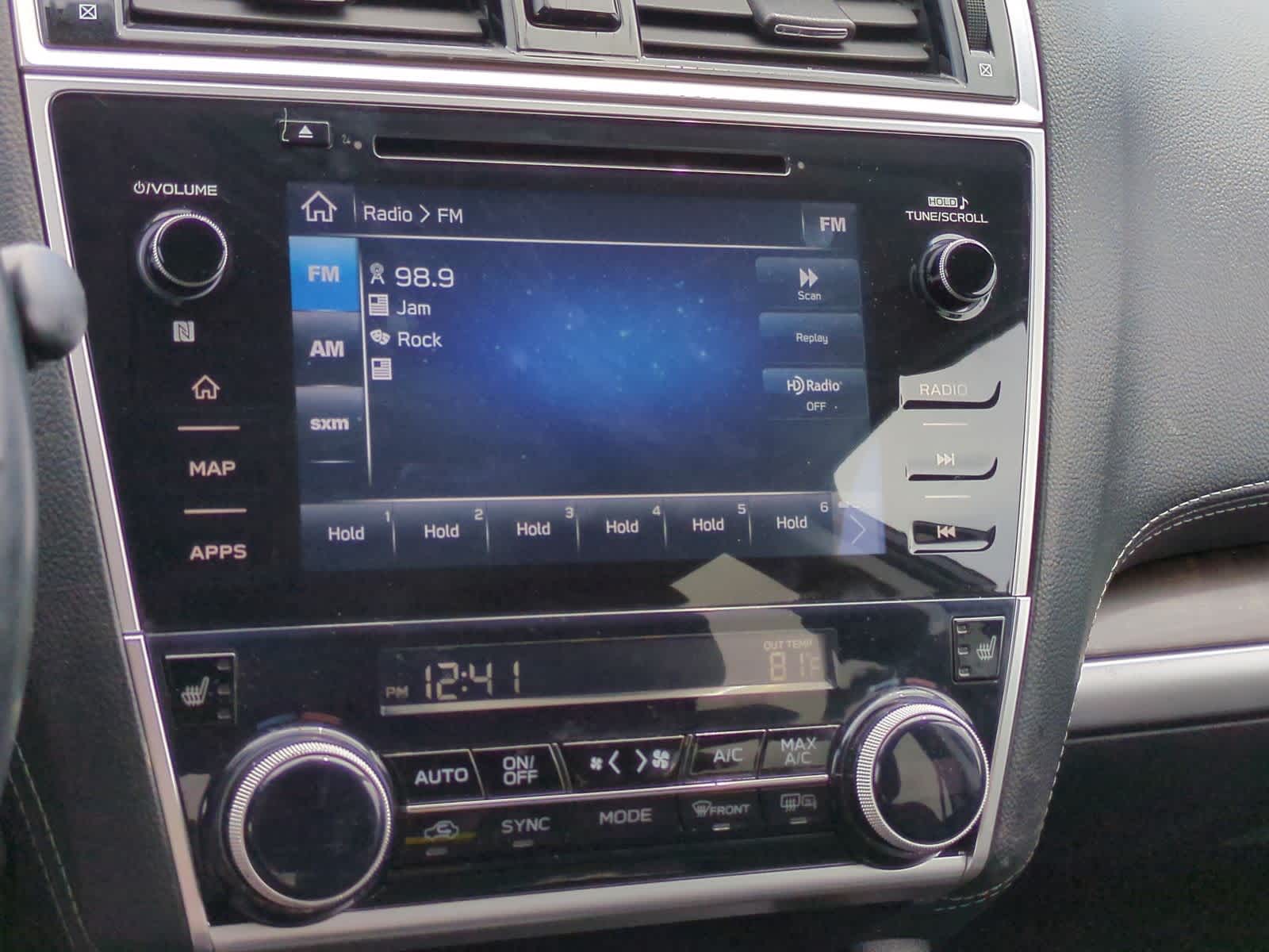 2018 Subaru Outback Limited 32