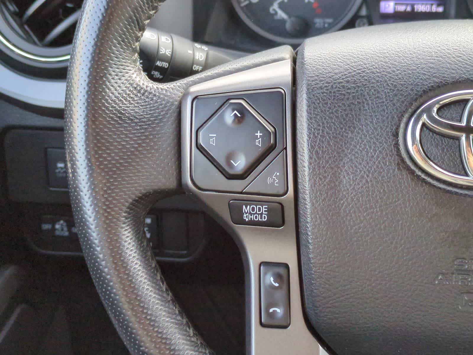 Thumbnail: 2021 Toyota Tacoma - 24