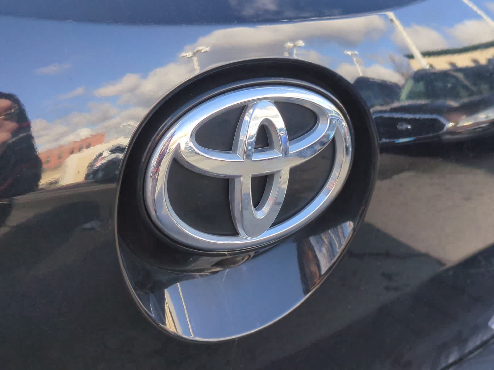 Thumbnail: 2021 Toyota Corolla - 12