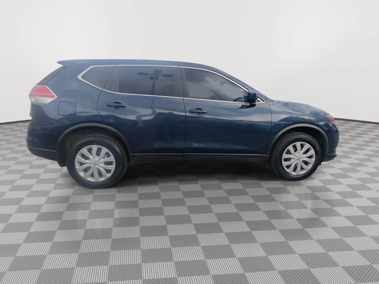 Thumbnail: 2016 Nissan Rogue - 9