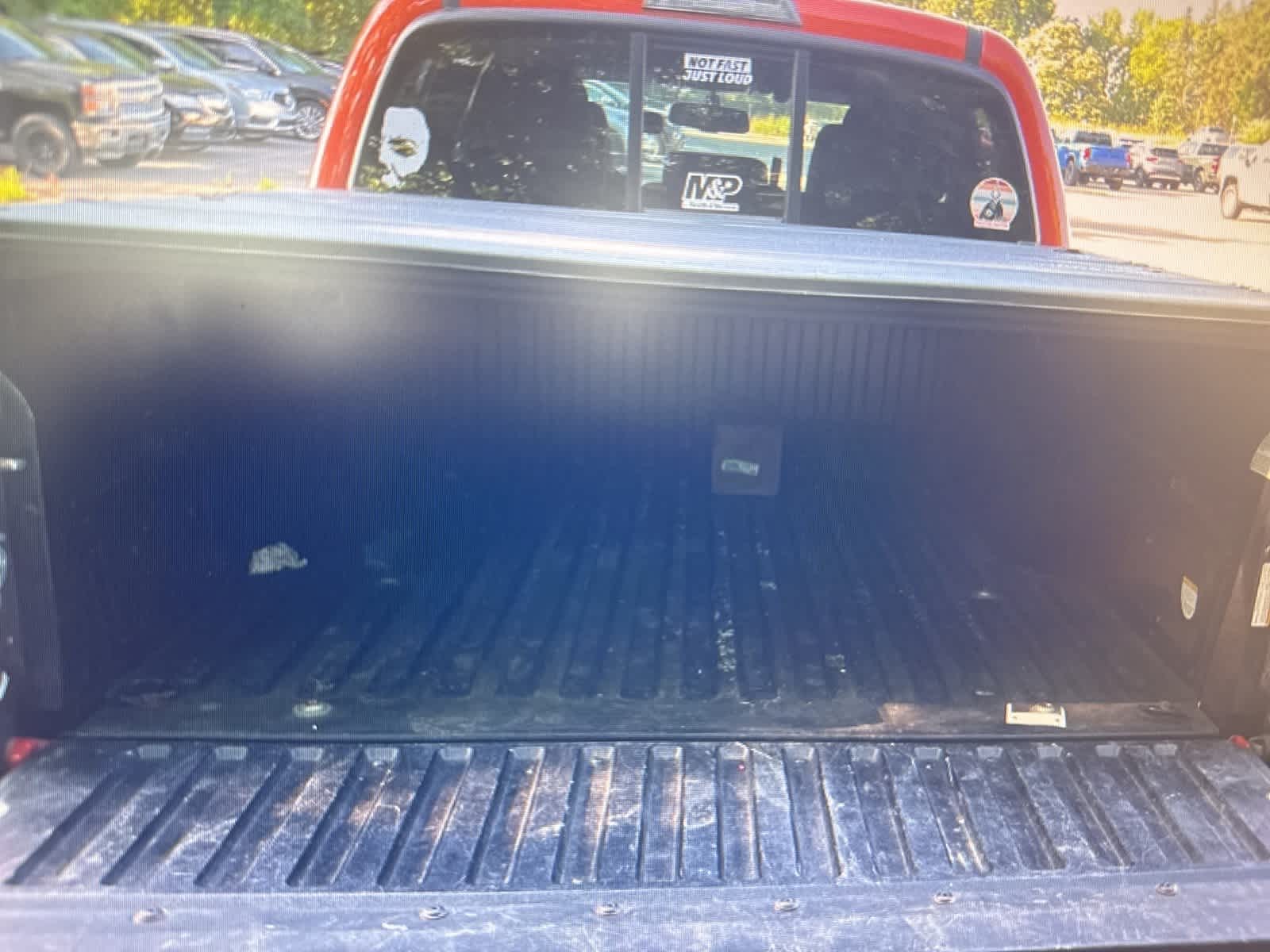 Thumbnail: 2016 Toyota Tacoma - 23