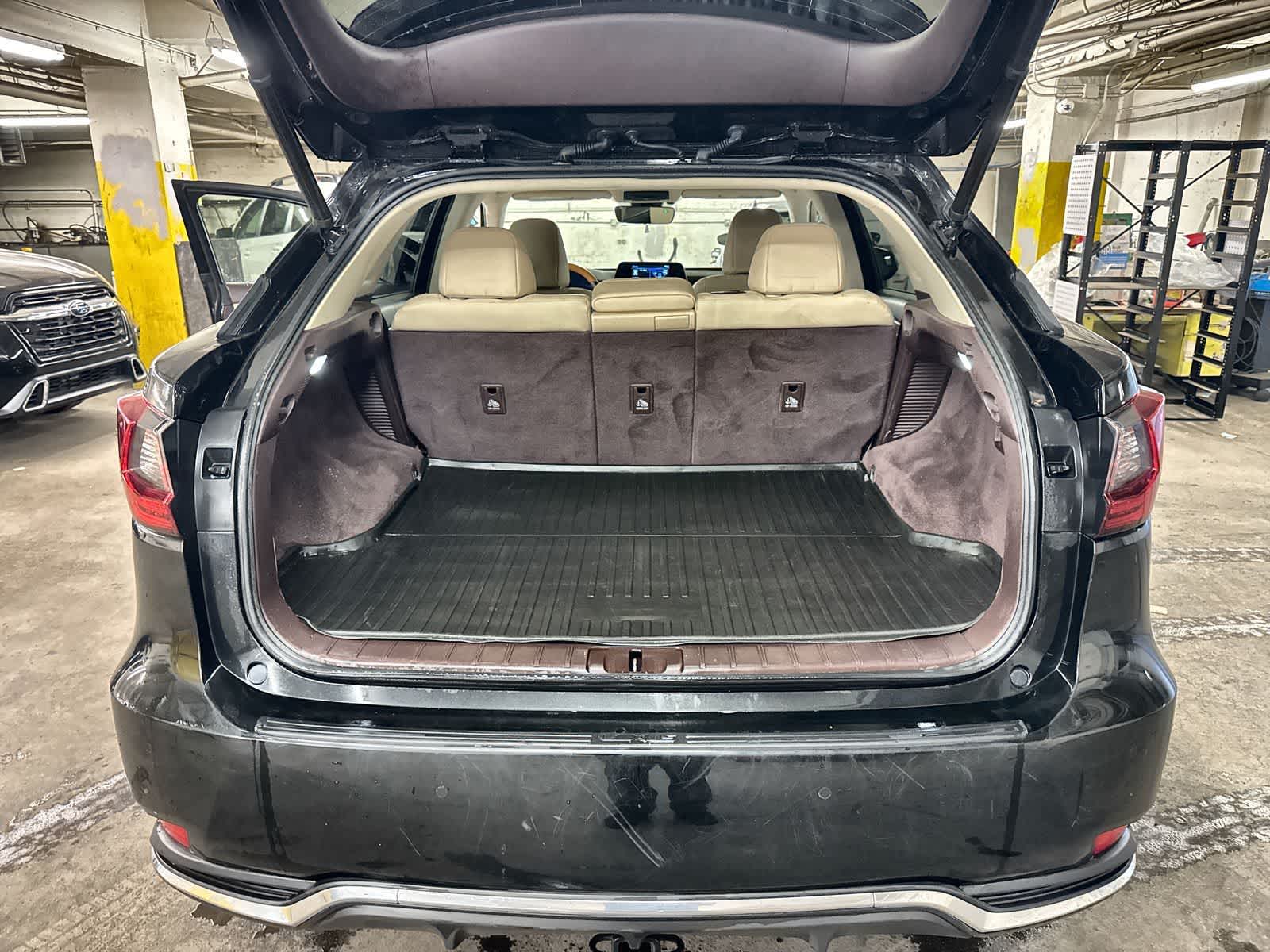 Thumbnail: 2020 Lexus RX - 32