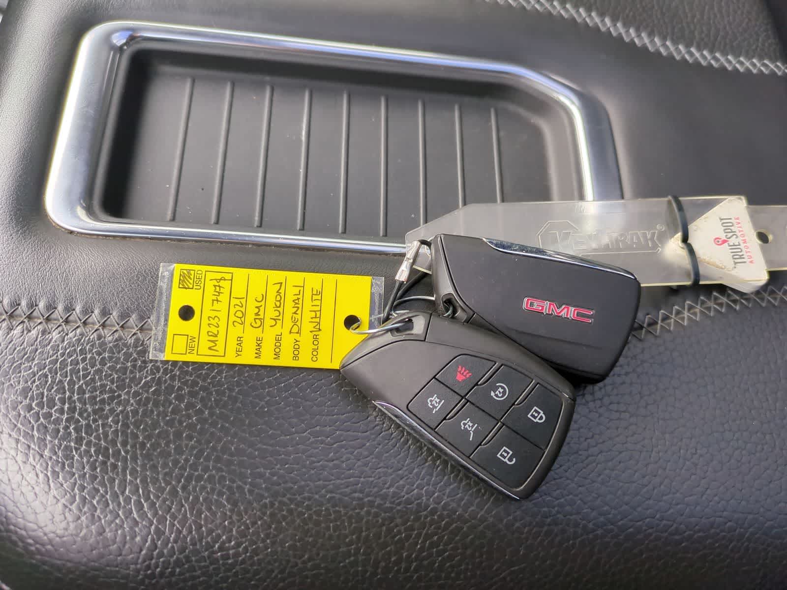 Thumbnail: 2021 GMC Yukon - 34