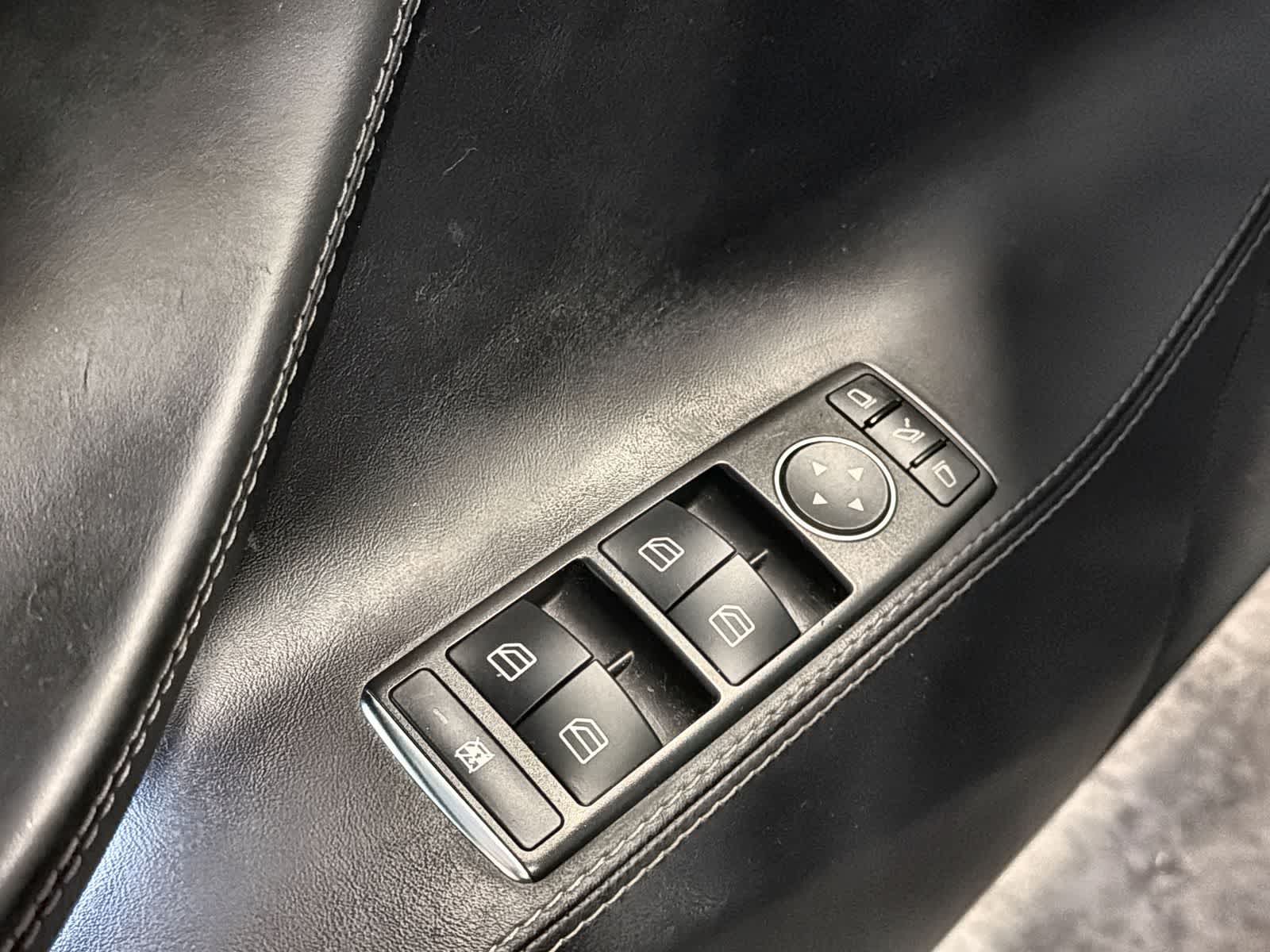 Thumbnail: 2016 Tesla Model S - 18