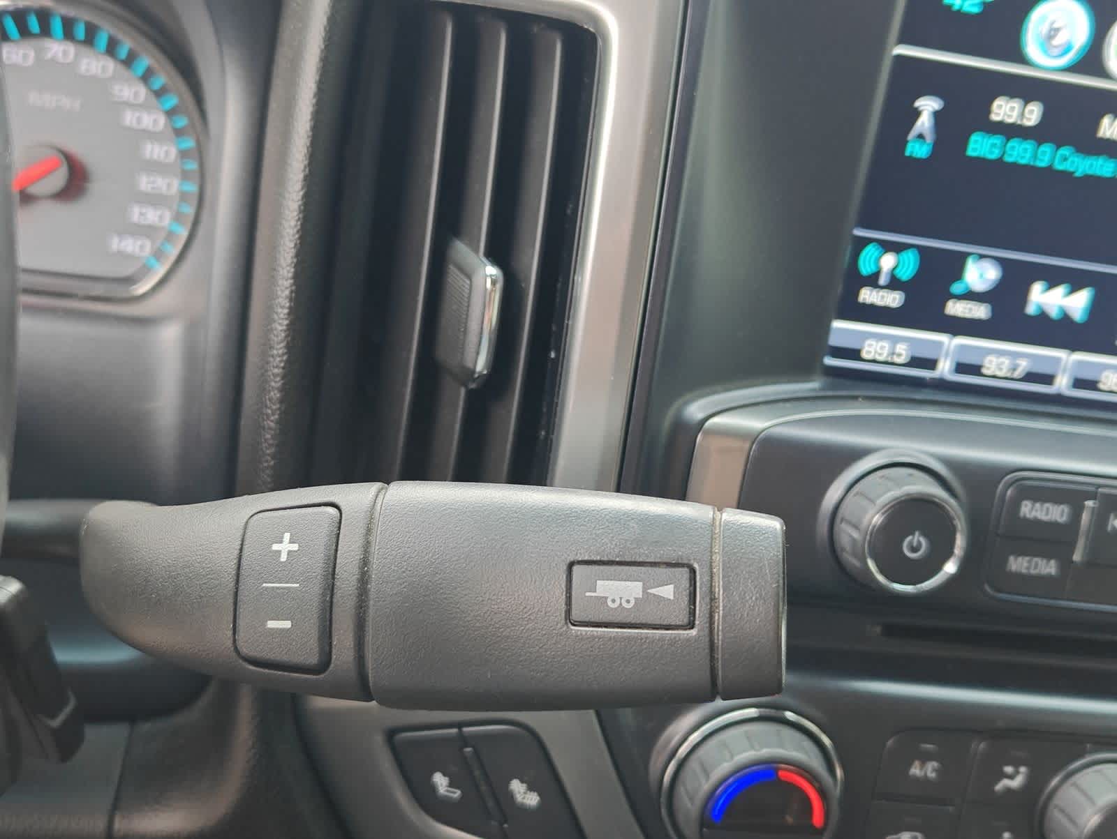 Thumbnail: 2018 Chevrolet Silverado 1500 - 32