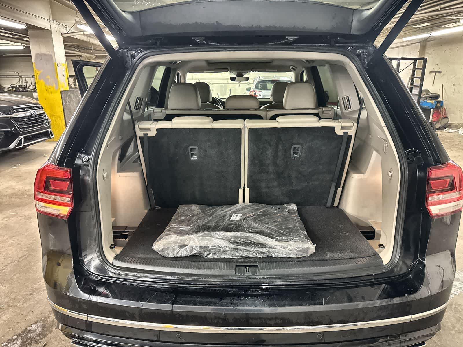 Thumbnail: 2018 Volkswagen Atlas - 33