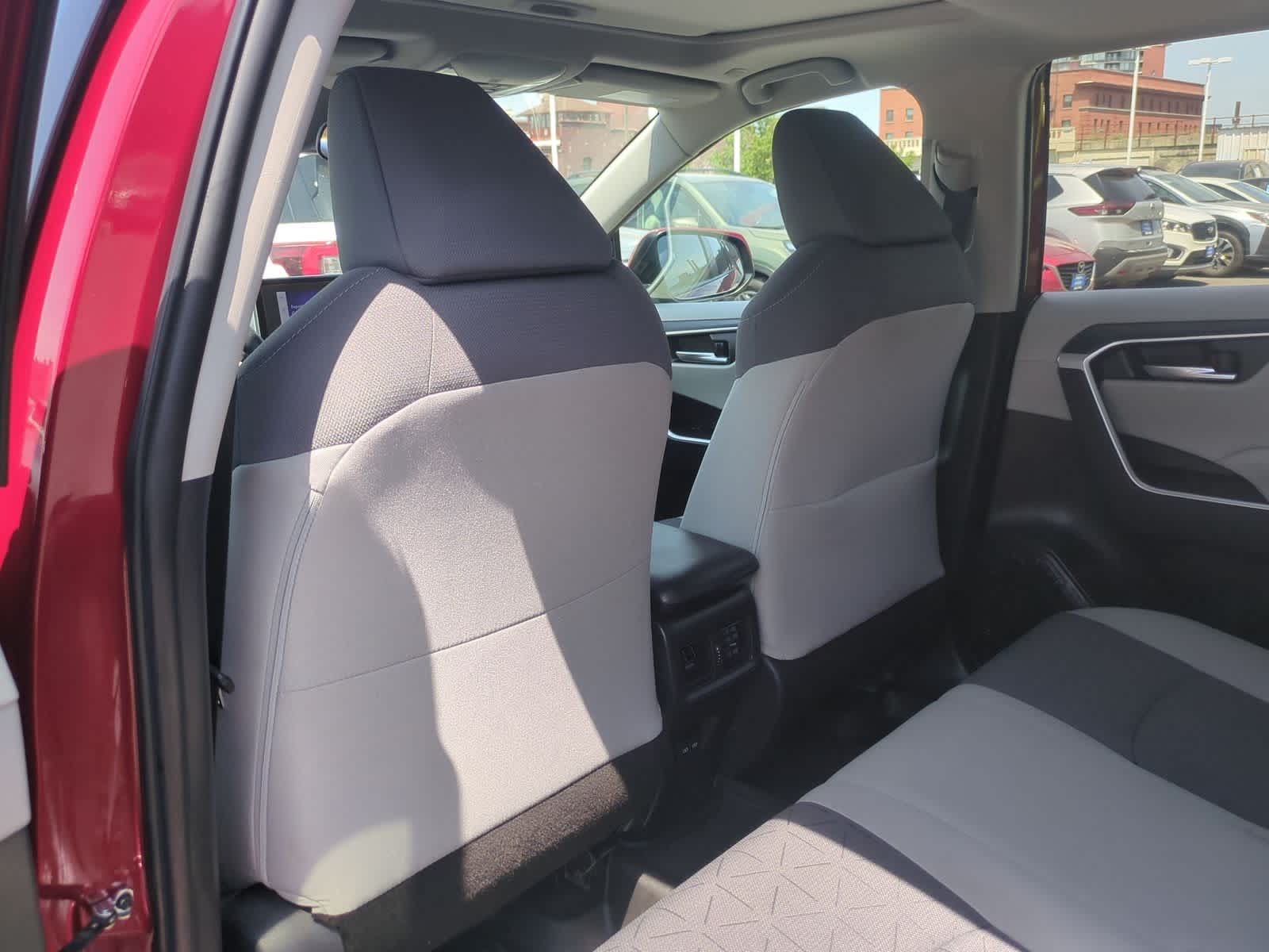 Thumbnail: 2023 Toyota RAV4 - 19