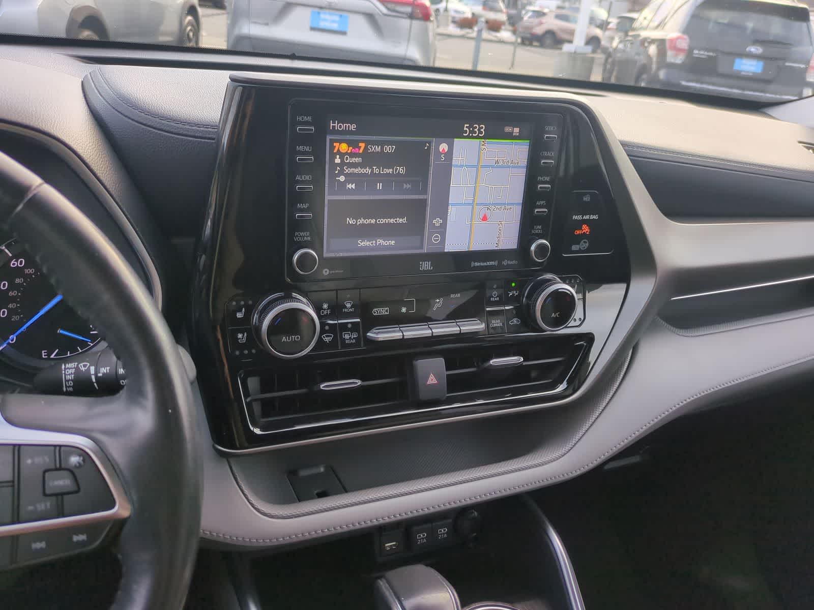 Thumbnail: 2021 Toyota Highlander - 29