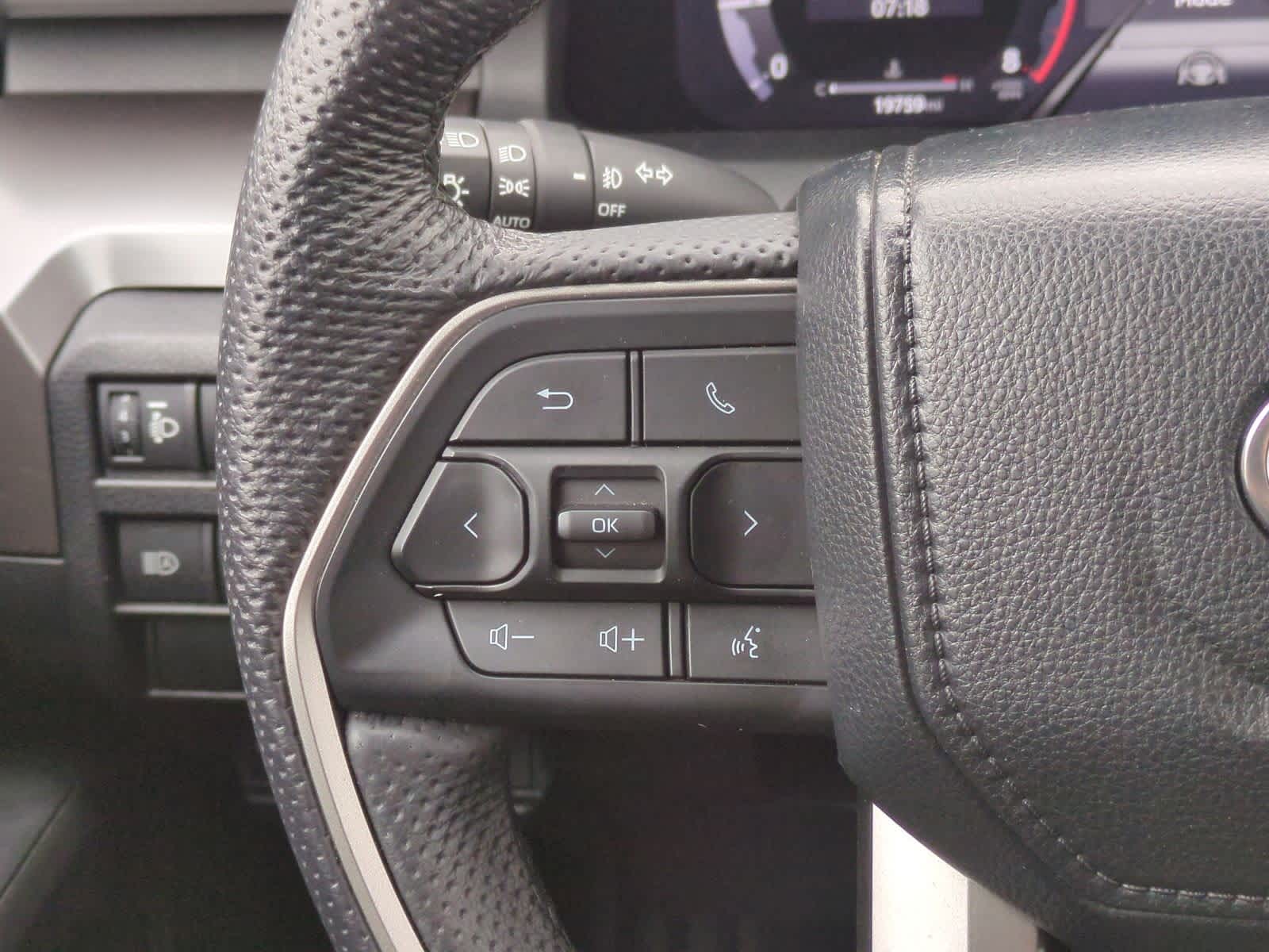 Thumbnail: 2024 Toyota Tacoma - 24