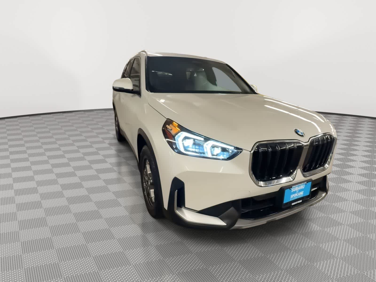 Thumbnail: 2023 BMW X1 - 2
