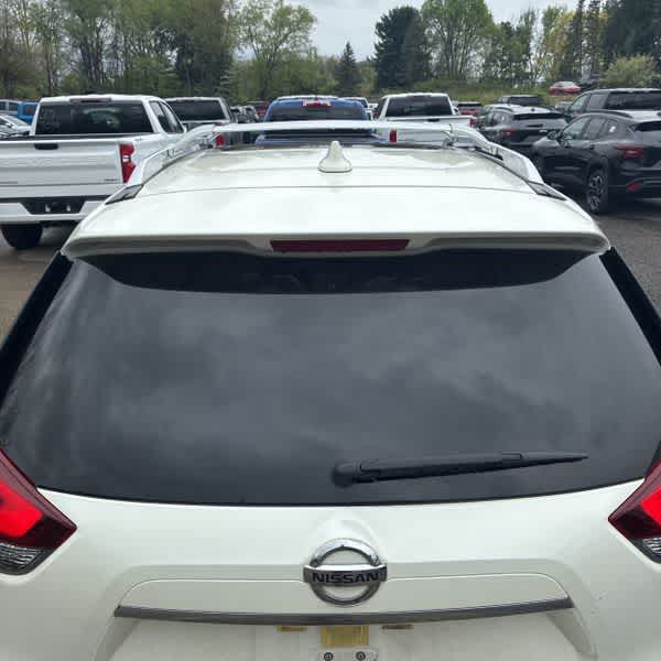 Thumbnail: 2017 Nissan Rogue - 13