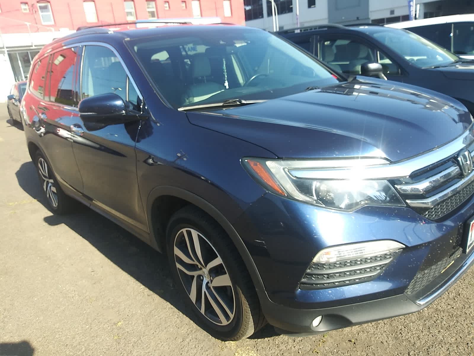 Thumbnail: 2016 Honda Pilot - 2