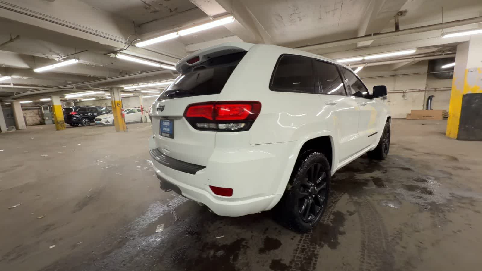Thumbnail: 2021 Jeep Grand Cherokee - 8