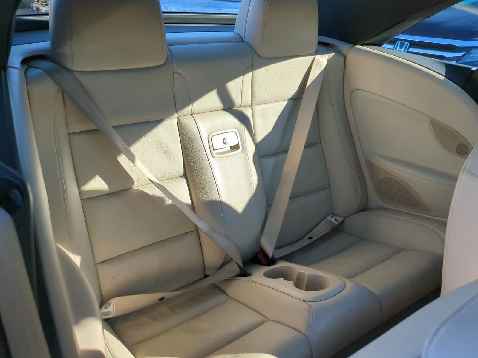 Thumbnail: 2012 Volkswagen Eos - 21