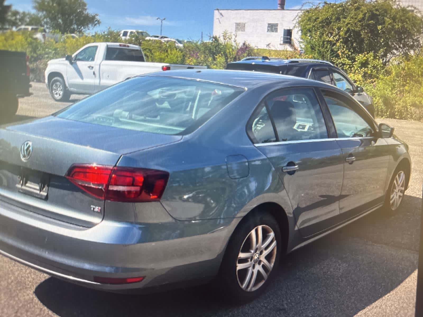 Thumbnail: 2017 Volkswagen Jetta - 5