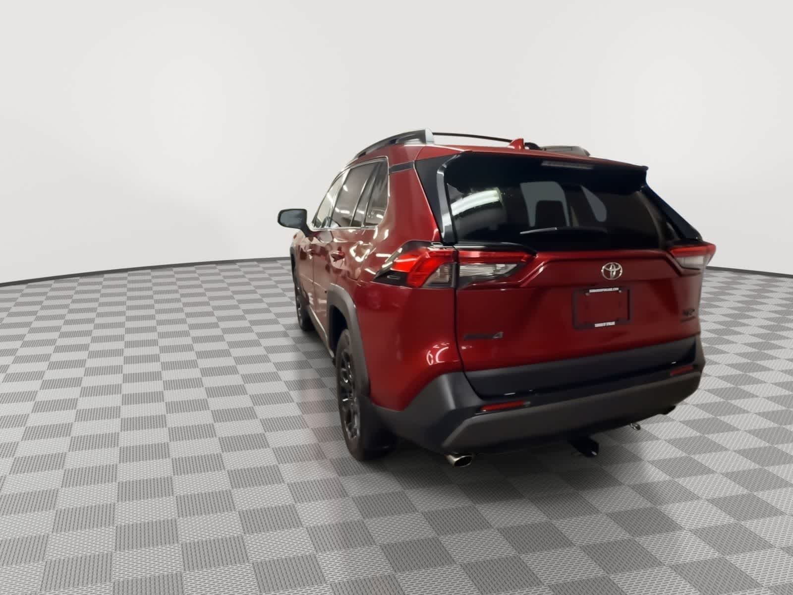 Thumbnail: 2020 Toyota RAV4 - 6