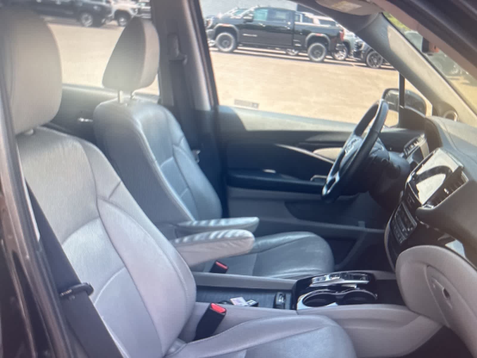 Thumbnail: 2019 Honda Pilot - 12