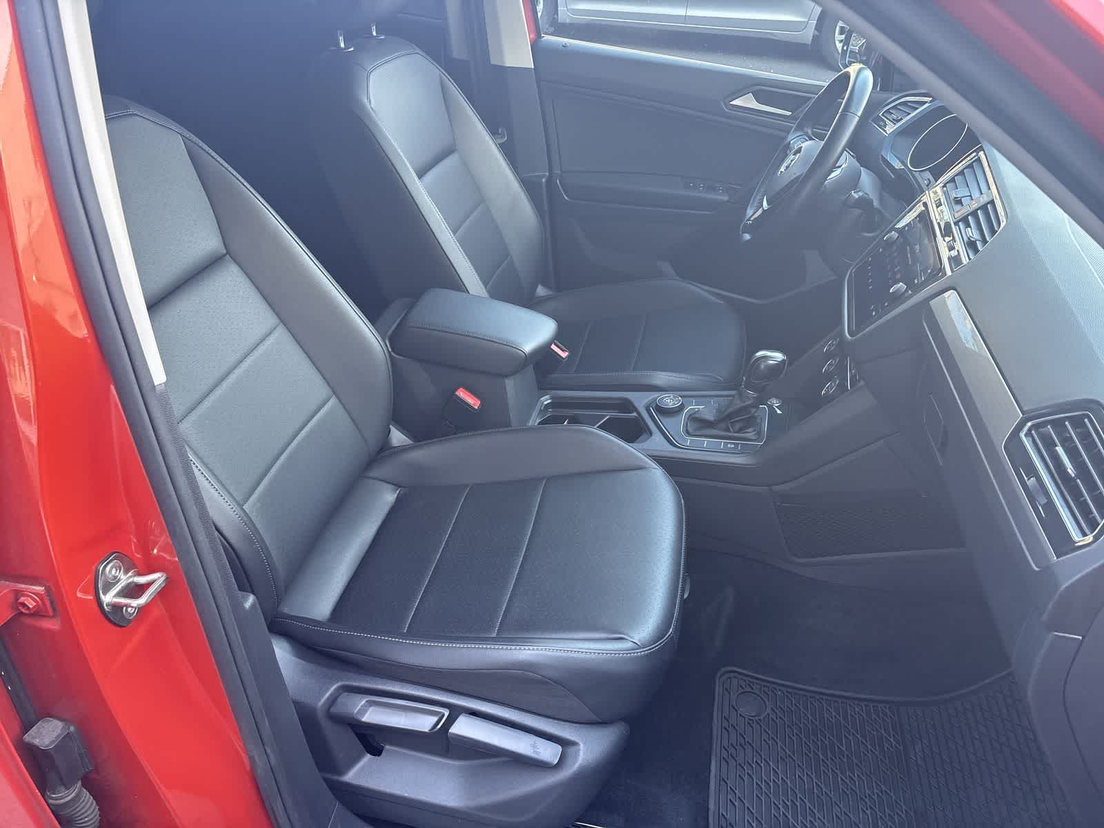 Thumbnail: 2019 Volkswagen Tiguan - 21