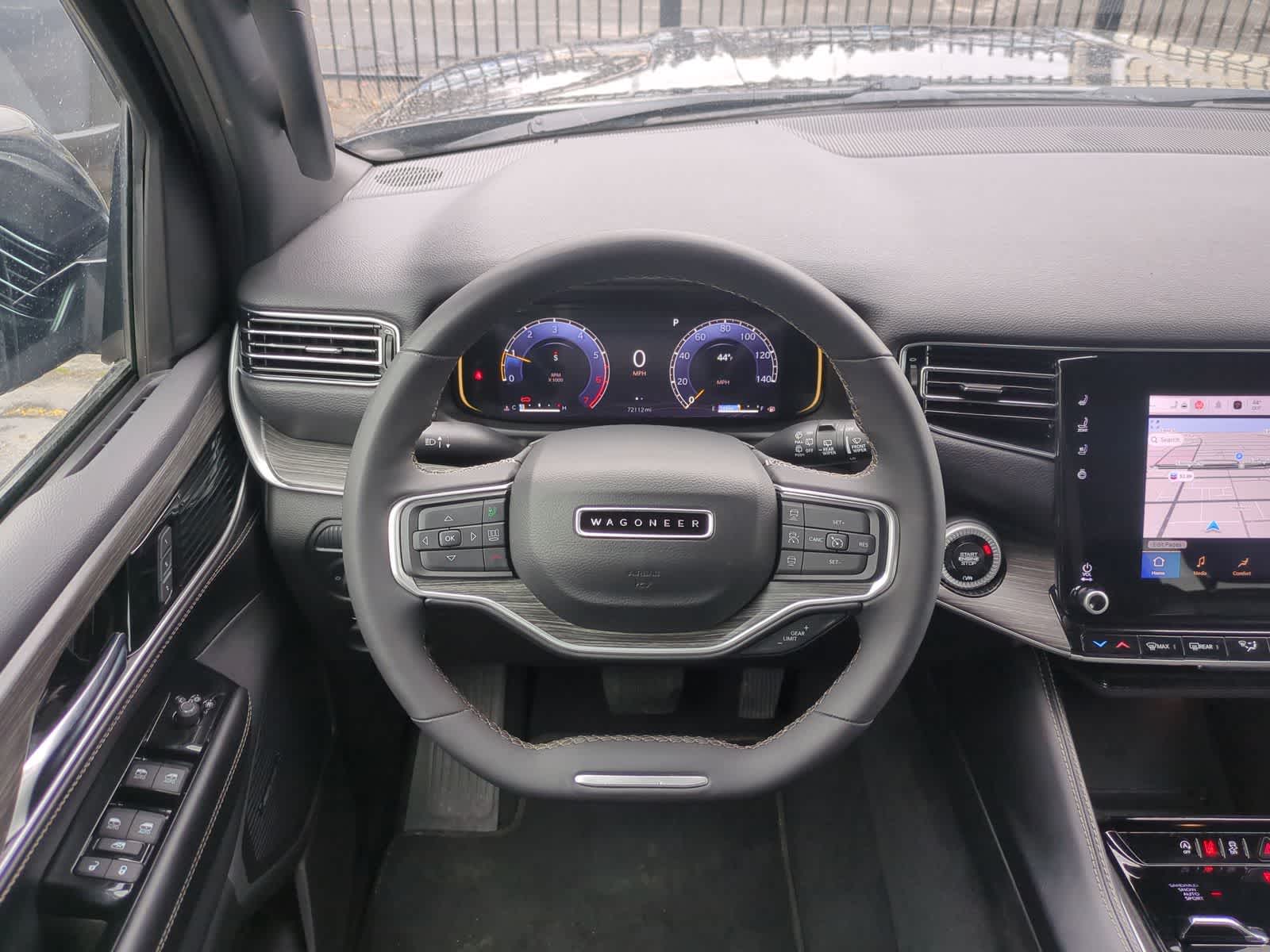 Thumbnail: 2024 Jeep Wagoneer - 22