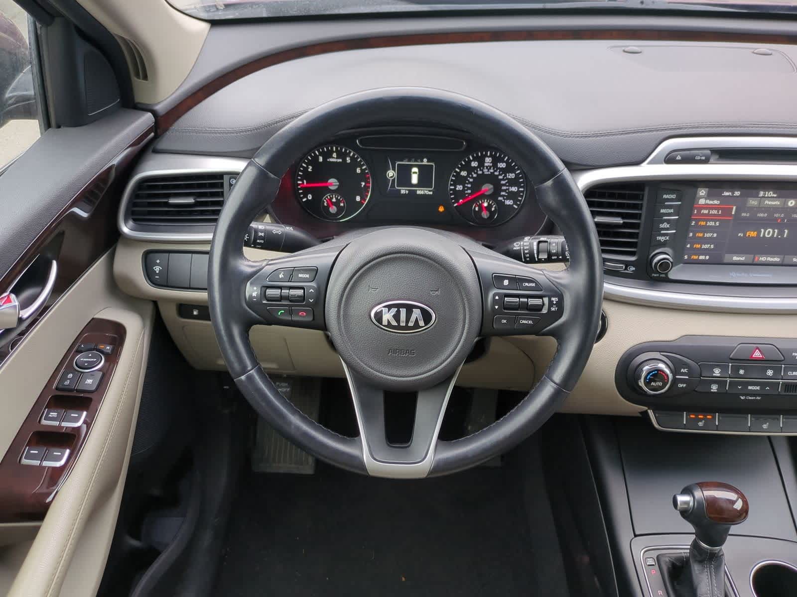 Thumbnail: 2017 Kia Sorento - 23