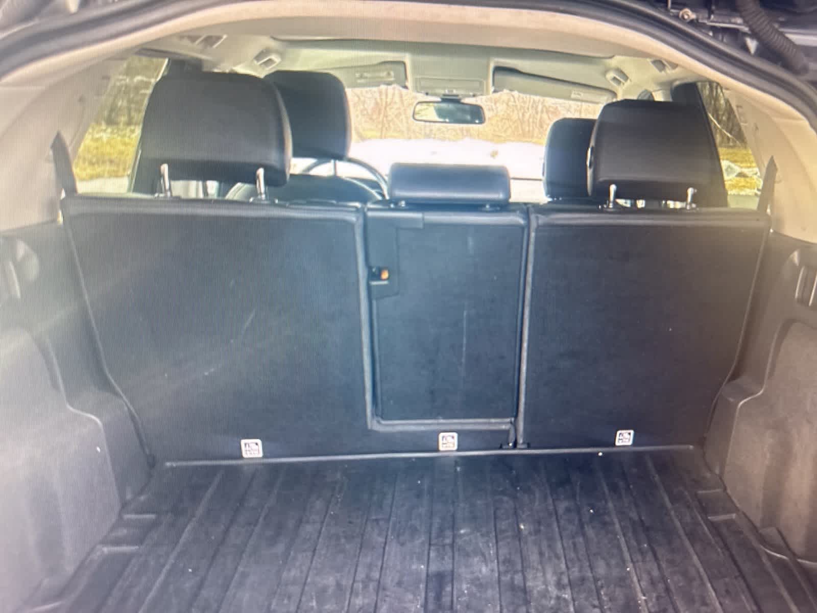 Thumbnail: 2017 Land Rover Discovery Sport - 21