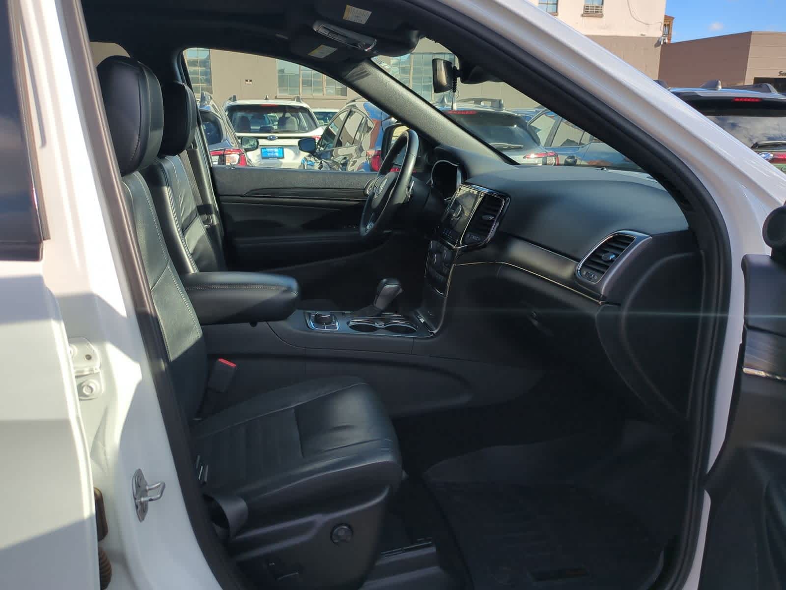 Thumbnail: 2019 Jeep Grand Cherokee - 23