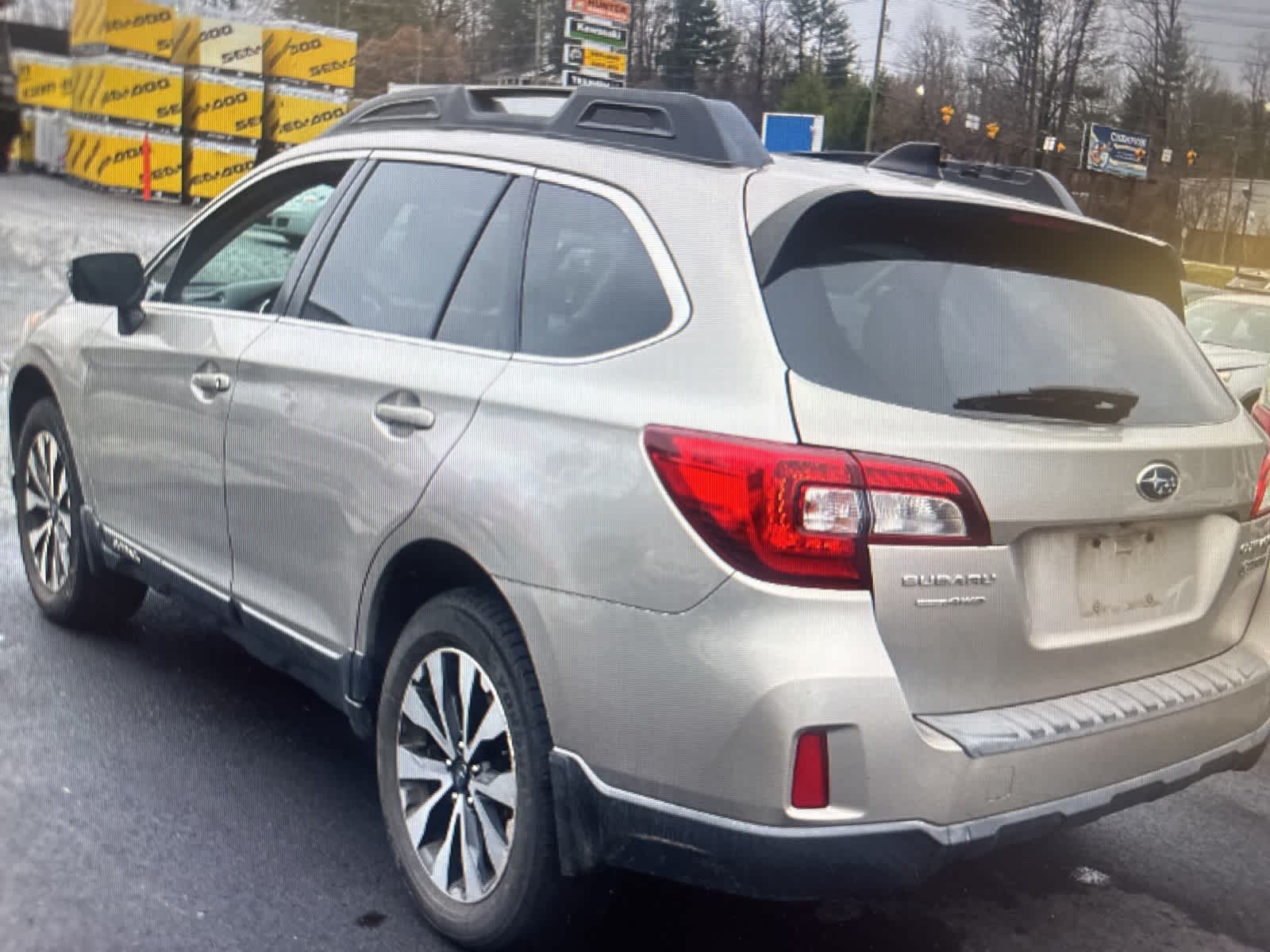 Thumbnail: 2016 Subaru Outback - 3
