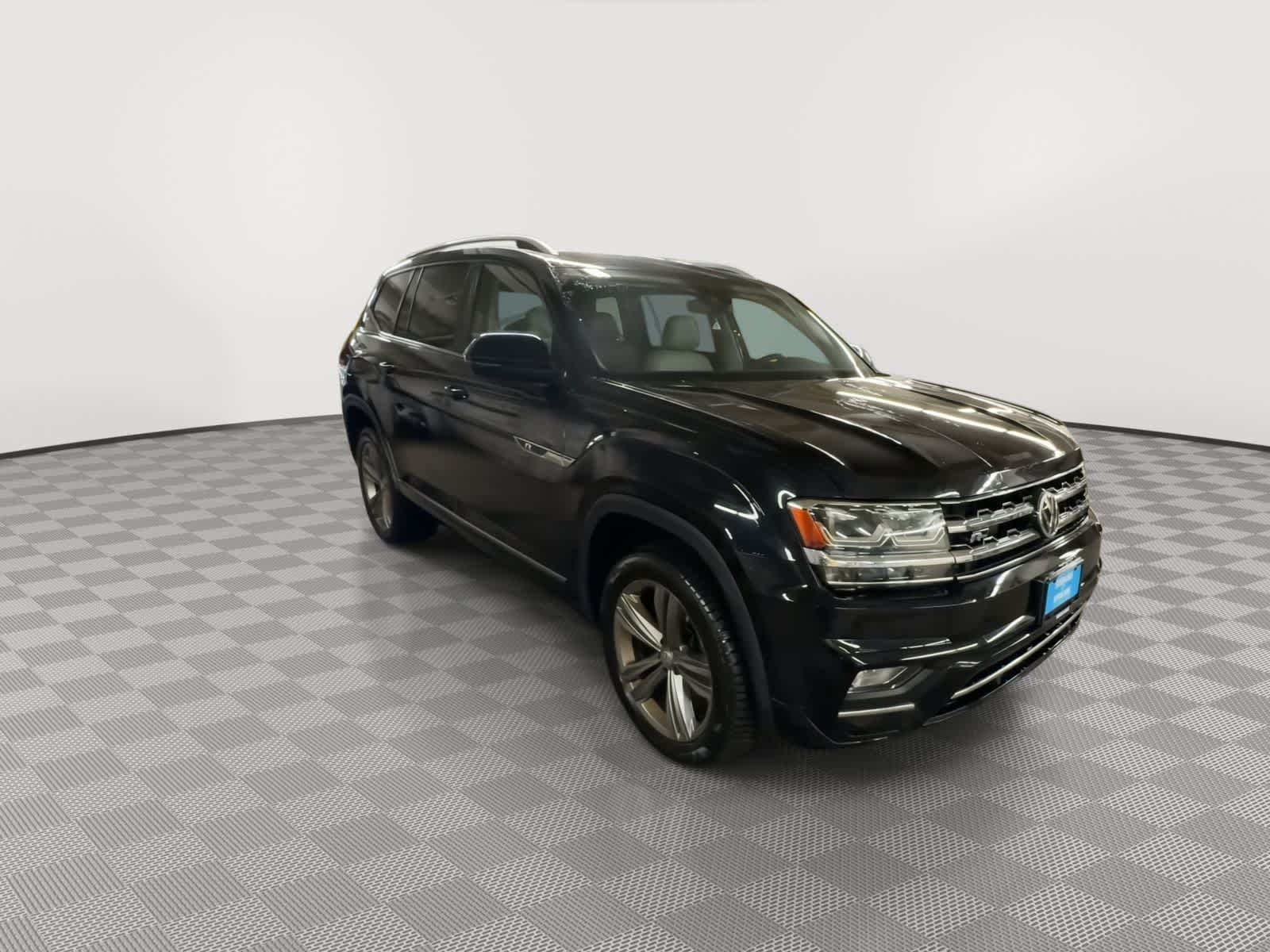Thumbnail: 2018 Volkswagen Atlas - 3