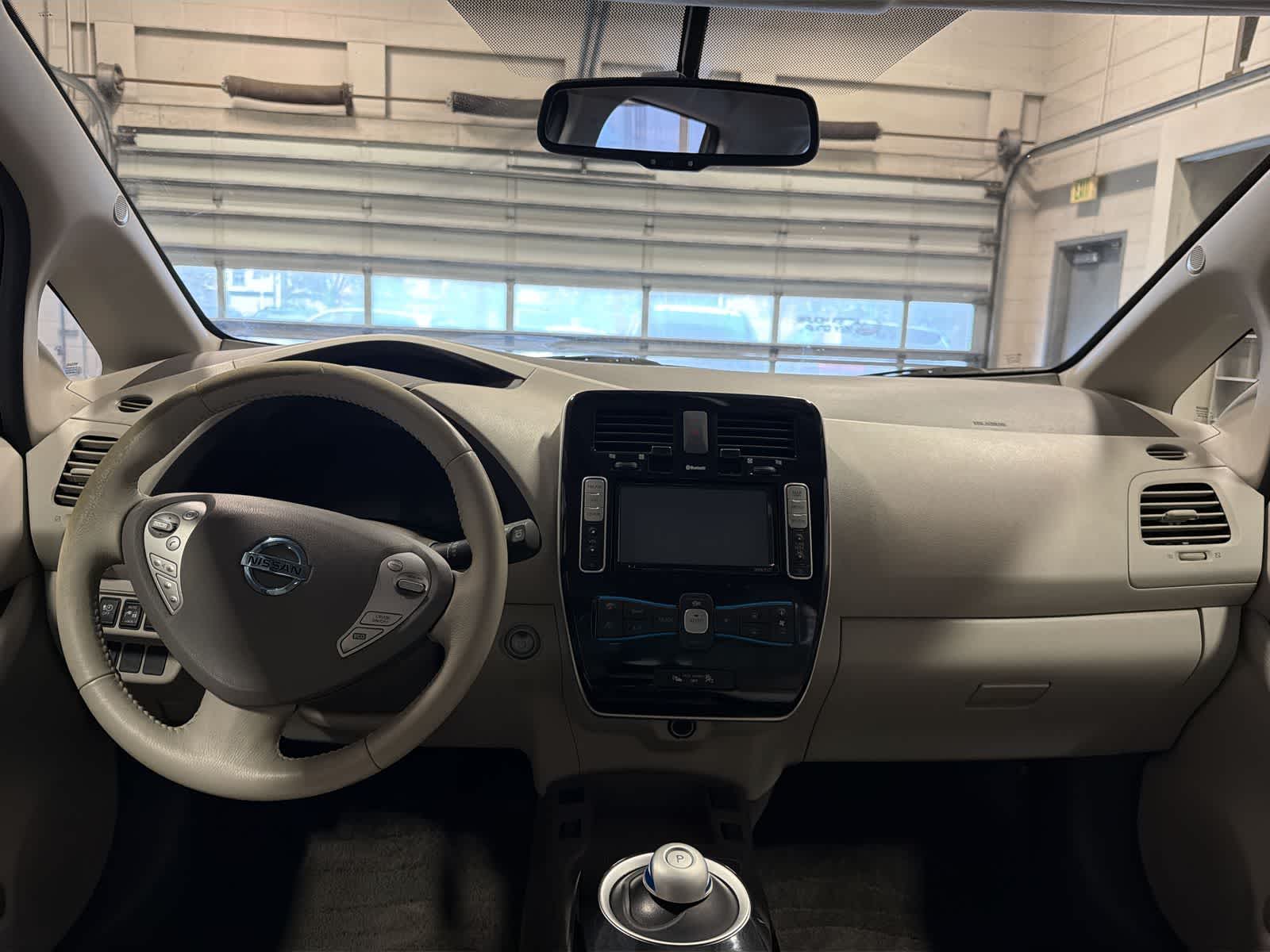 Thumbnail: 2015 Nissan Leaf - 15