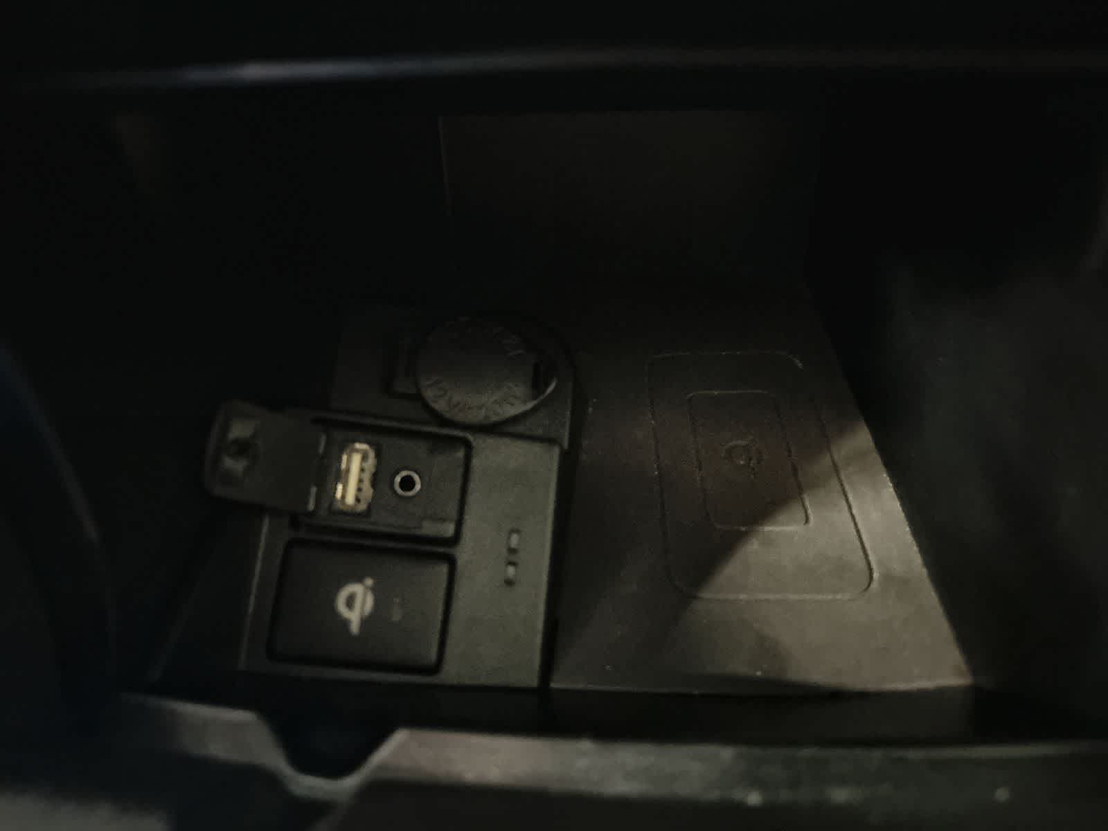 Thumbnail: 2017 Toyota Camry - 30
