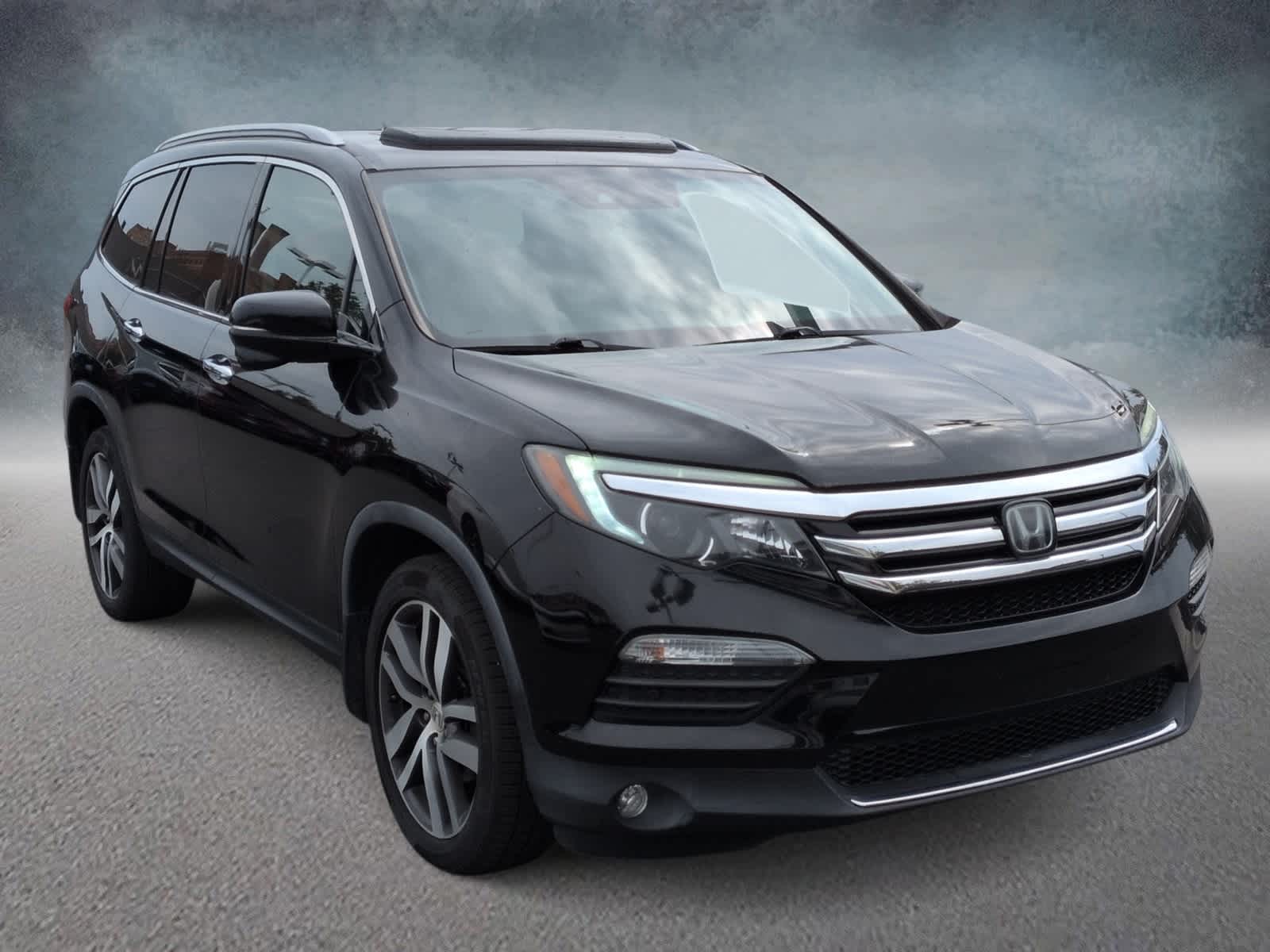 Thumbnail: 2017 Honda Pilot - 2