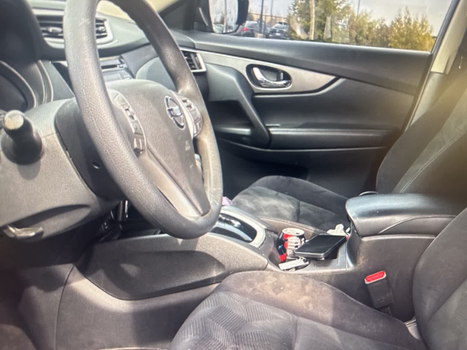 Thumbnail: 2016 Nissan Rogue - 10