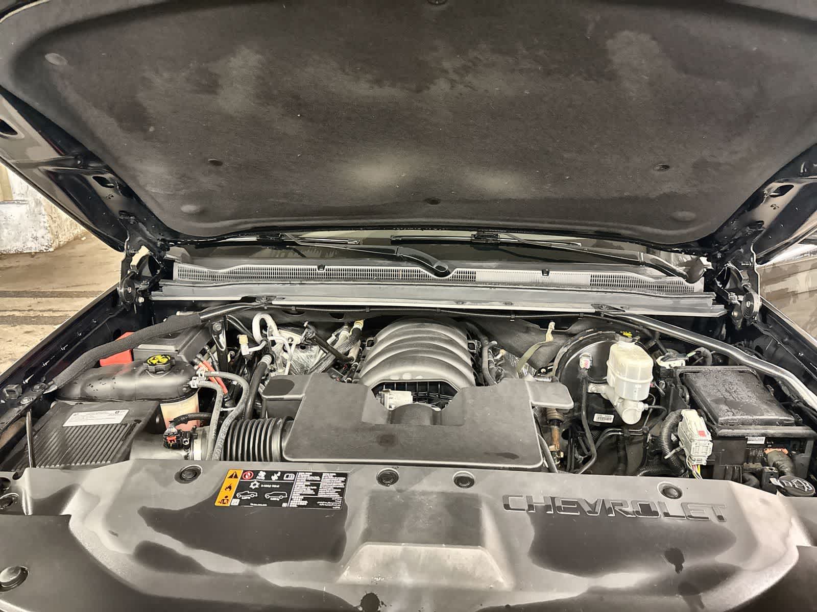 Thumbnail: 2018 Chevrolet Tahoe - 12