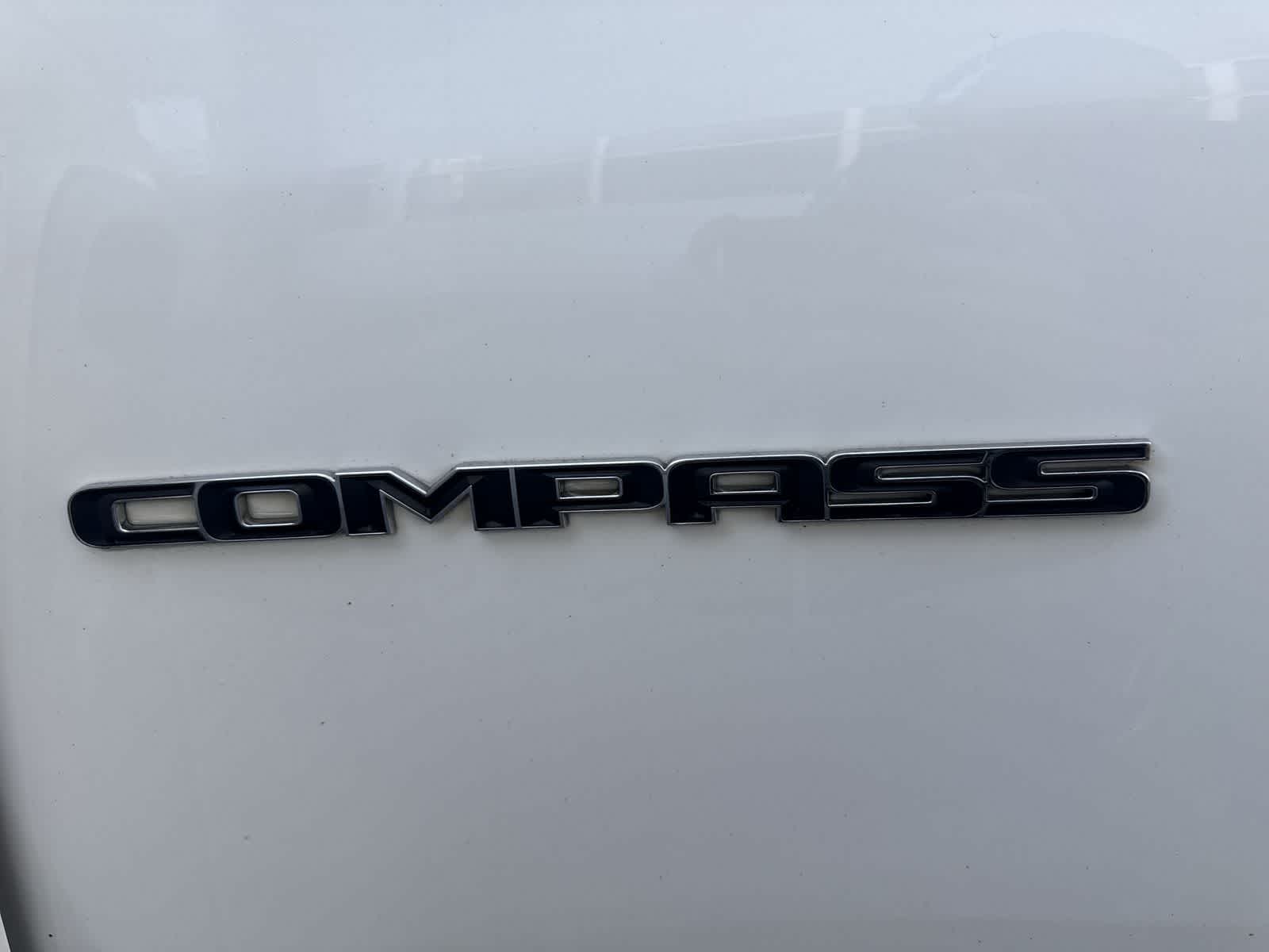 Thumbnail: 2018 Jeep Compass - 14