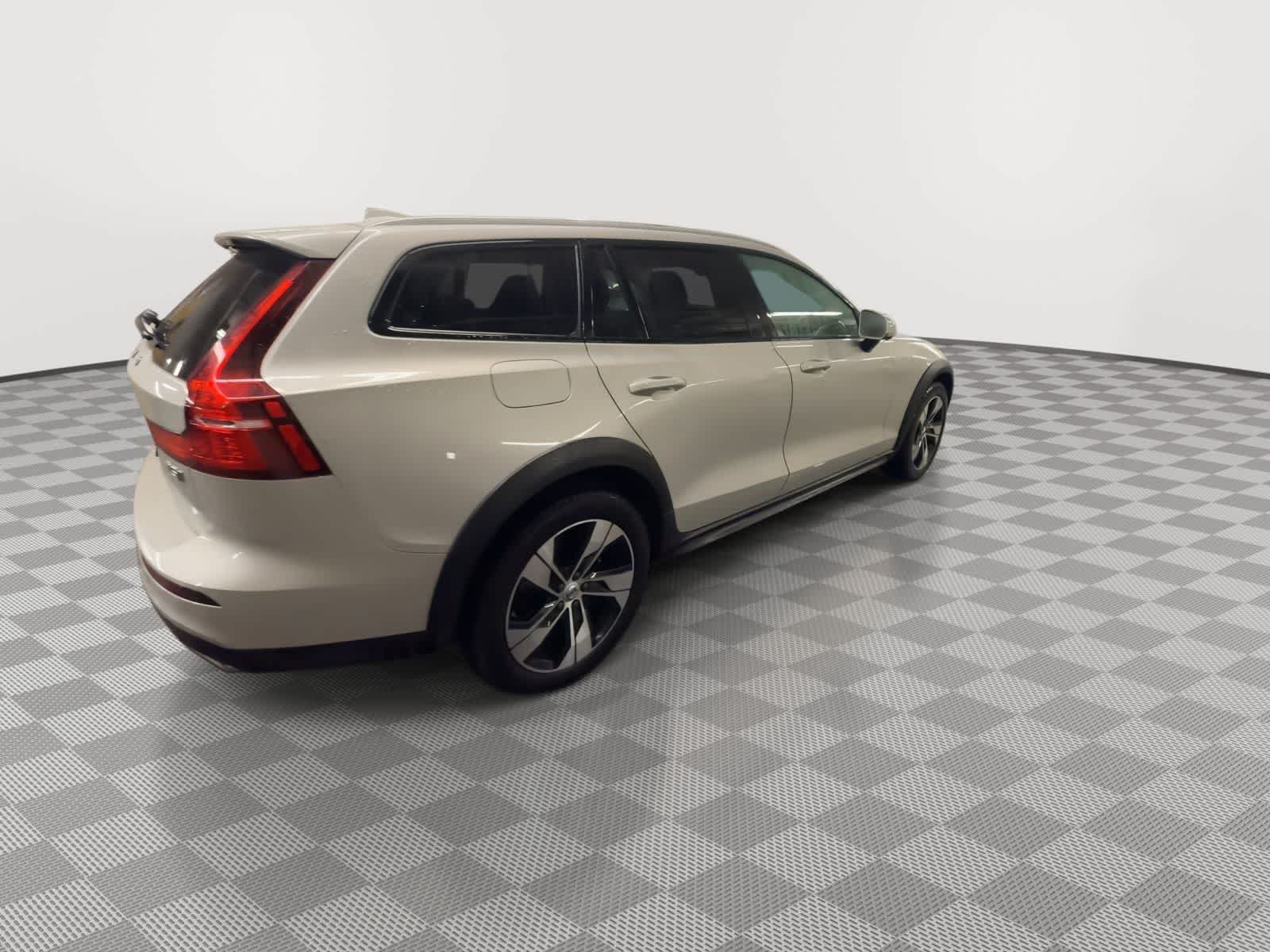 Thumbnail: 2020 Volvo S60 - 8