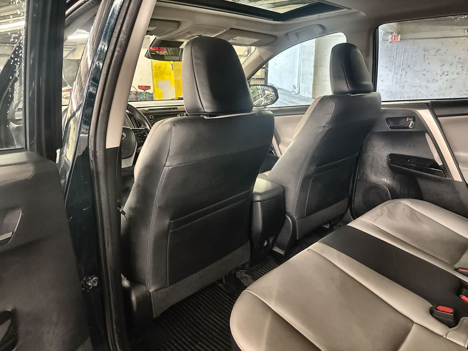 Thumbnail: 2018 Toyota RAV4 - 19
