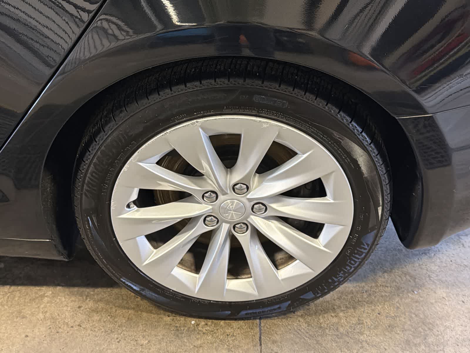 Thumbnail: 2016 Tesla Model S - 14