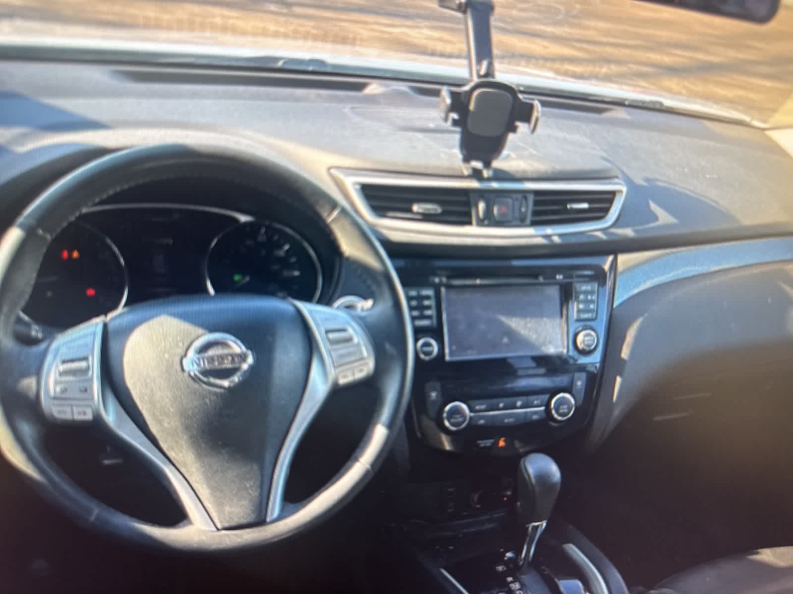 Thumbnail: 2016 Nissan Rogue - 13