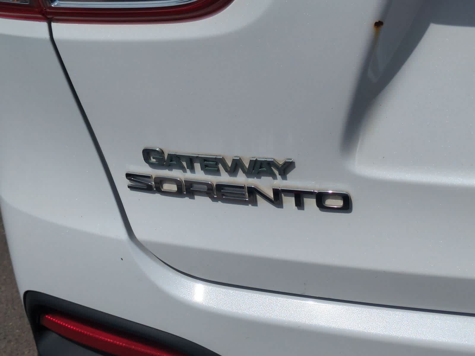Thumbnail: 2016 Kia Sorento - 13