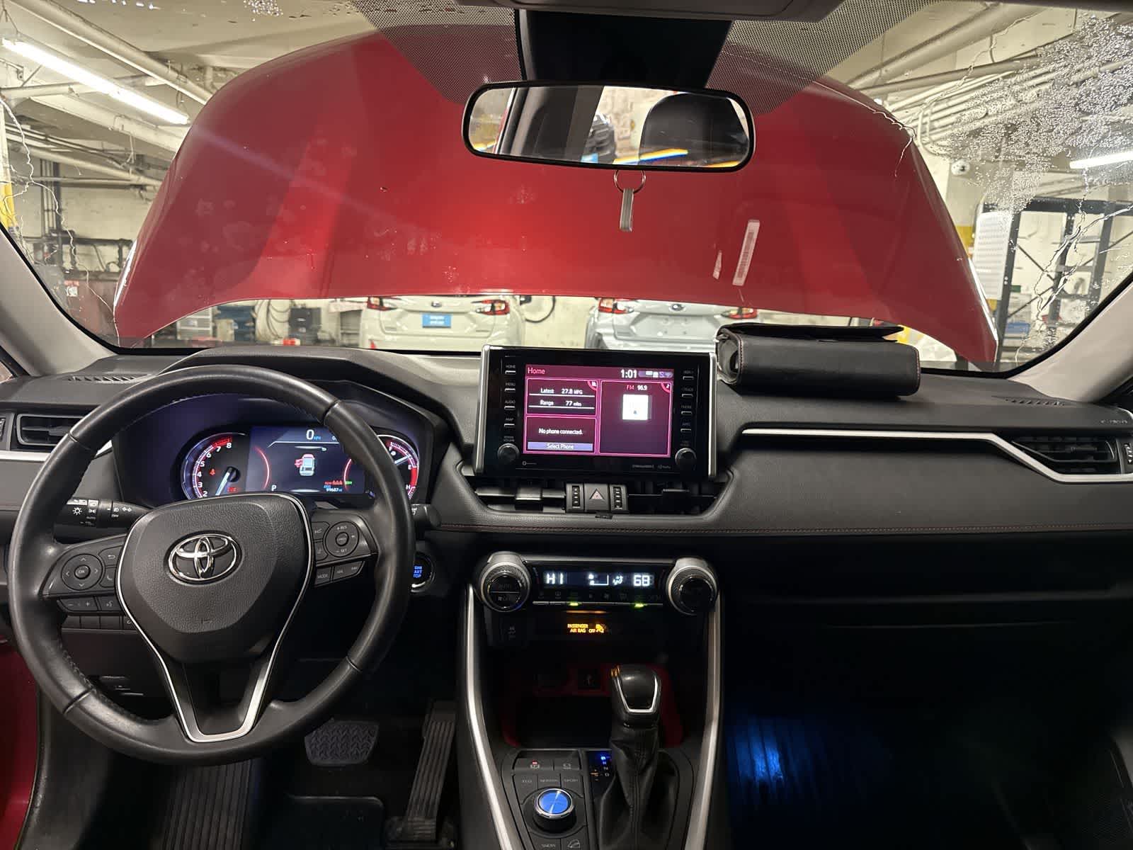 Thumbnail: 2020 Toyota RAV4 - 16