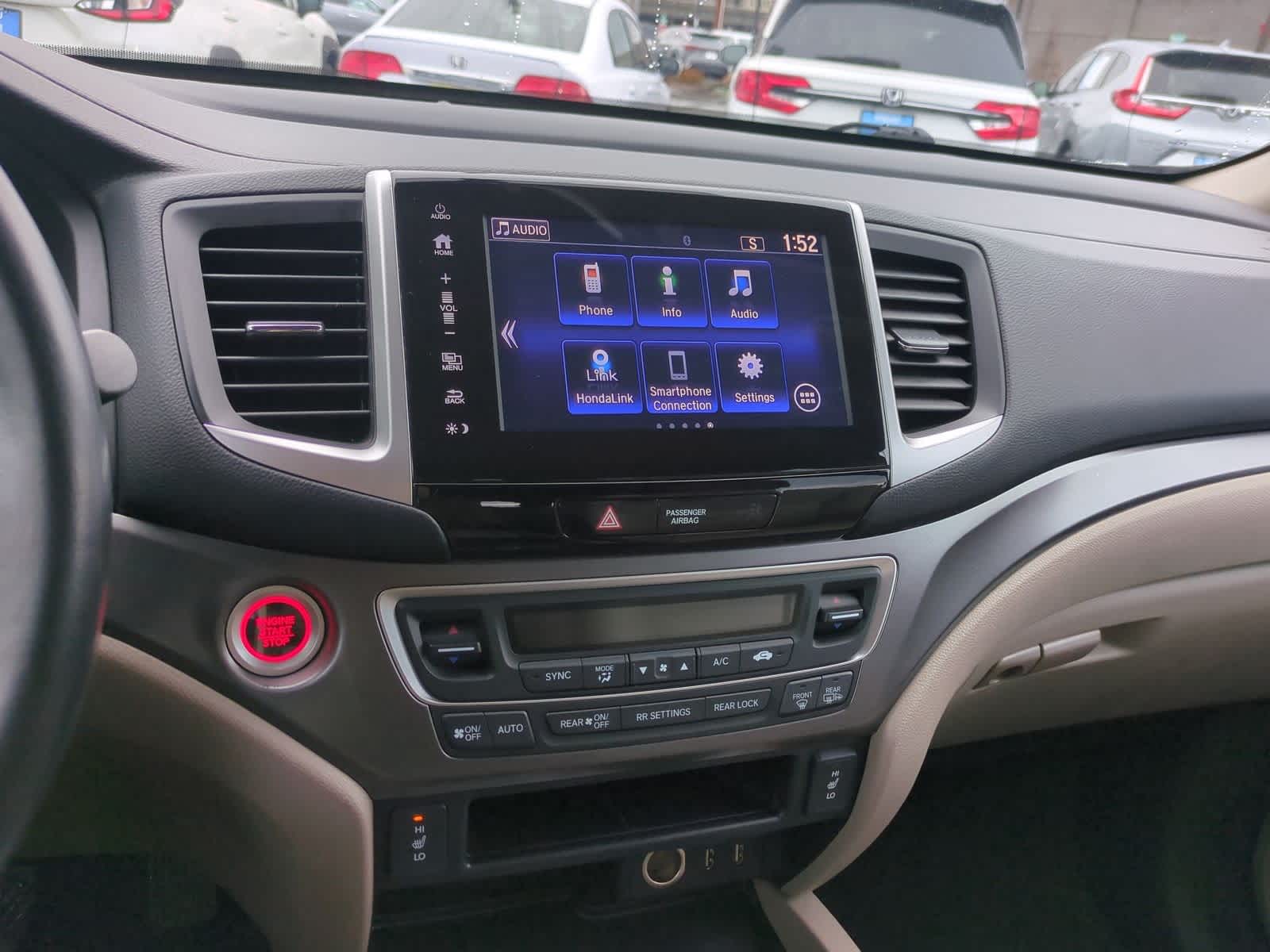 Thumbnail: 2017 Honda Pilot - 29