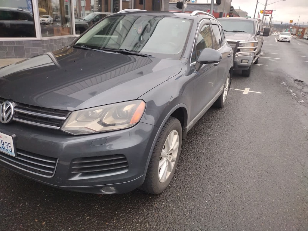 Used 2013 Volkswagen Touareg SUV